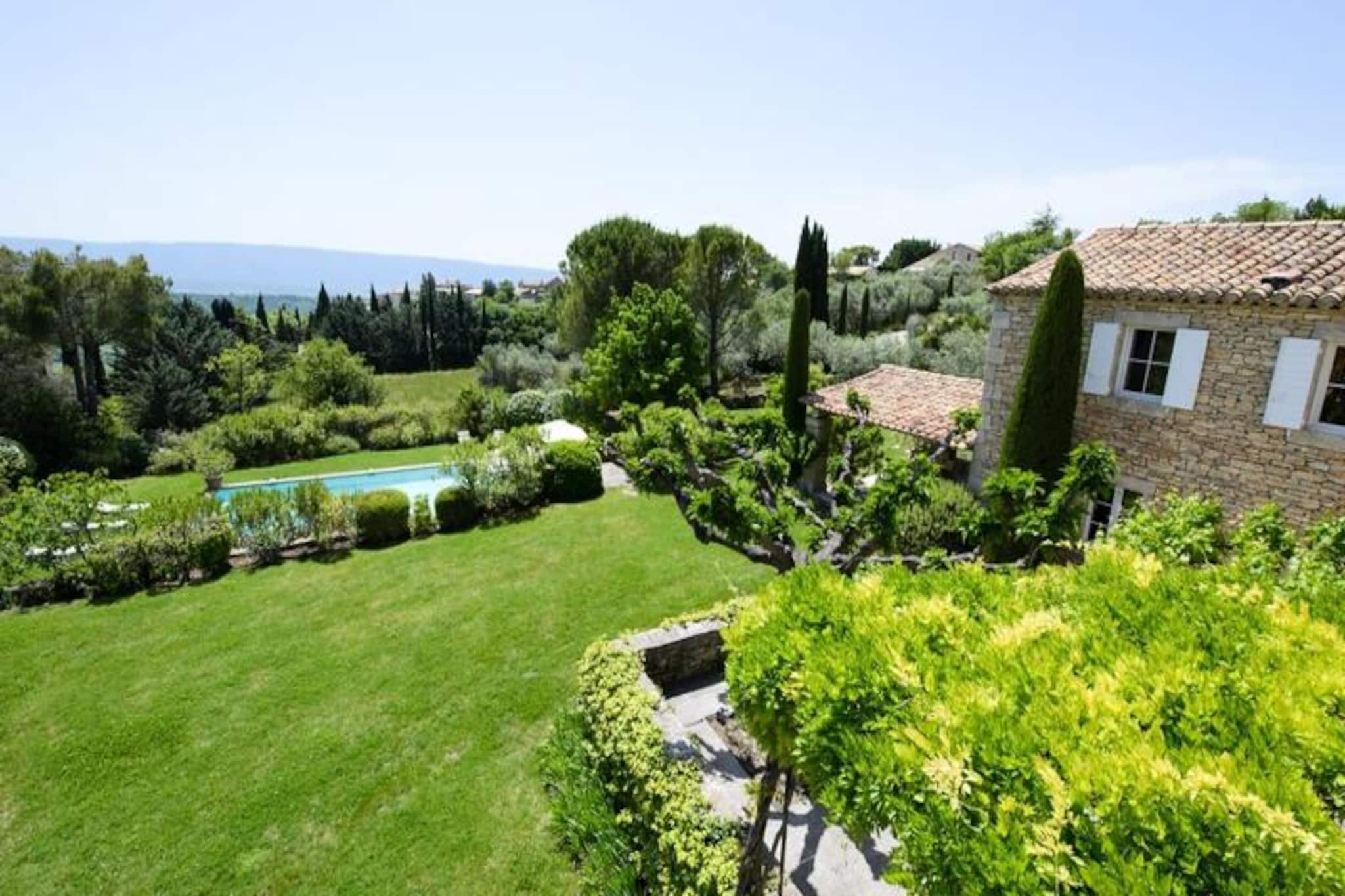 Mas Des Papillons, Gordes for 12 people