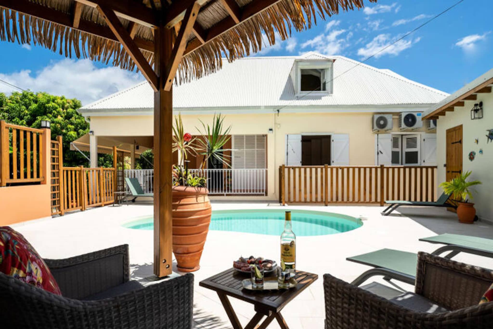 Houses & Villas for 7 People