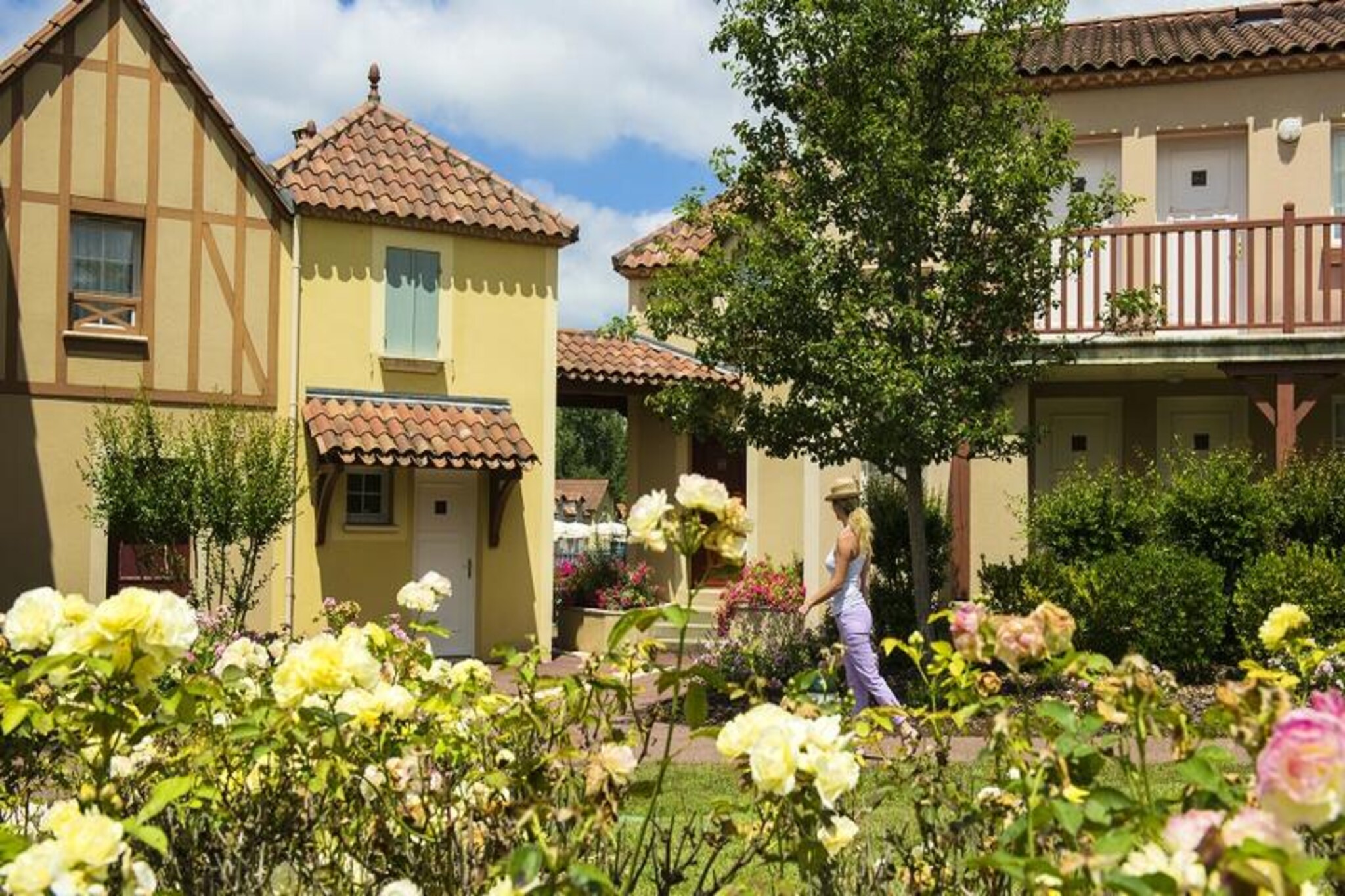 Apartment in Lougratte near Pool & Lake