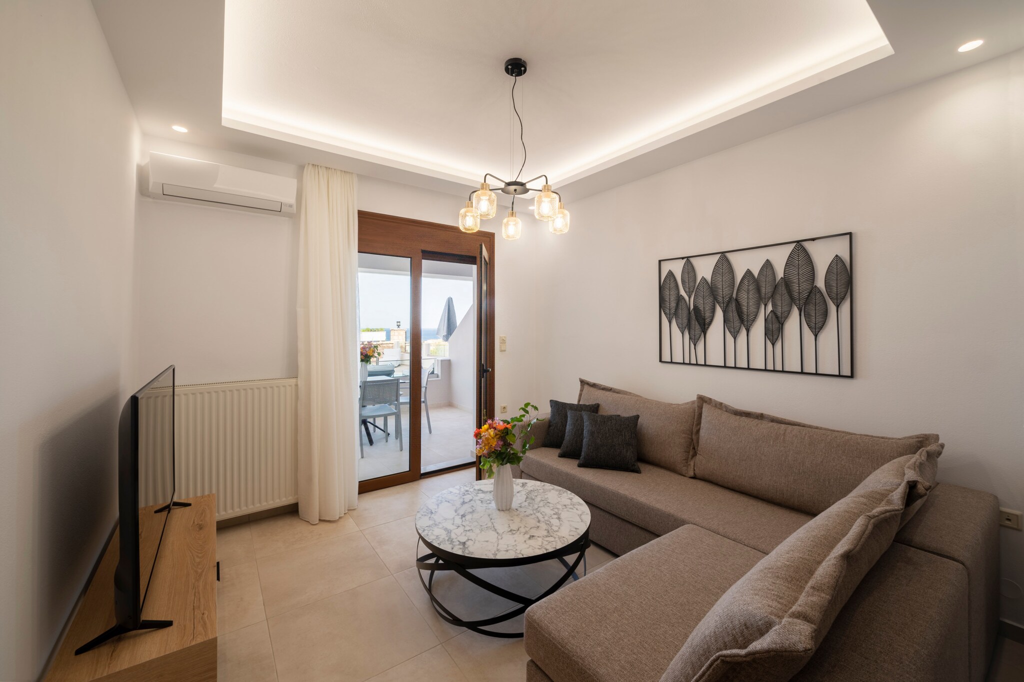 Kitchen, bedroom(single bed, single bed), bedroom(double bed), bathroom(shower), bathroom(bath tub), Internet access, Garden Furniture , electric kettle, toaster, coffee machine, oven, microwave, dishwasher, fridge, freezer, tumble dryer, washing machine, balcony, terrace, garden, parking, swimming pool(shared with other guests), iron, hairdryer, Juicer, dishes and cutlery