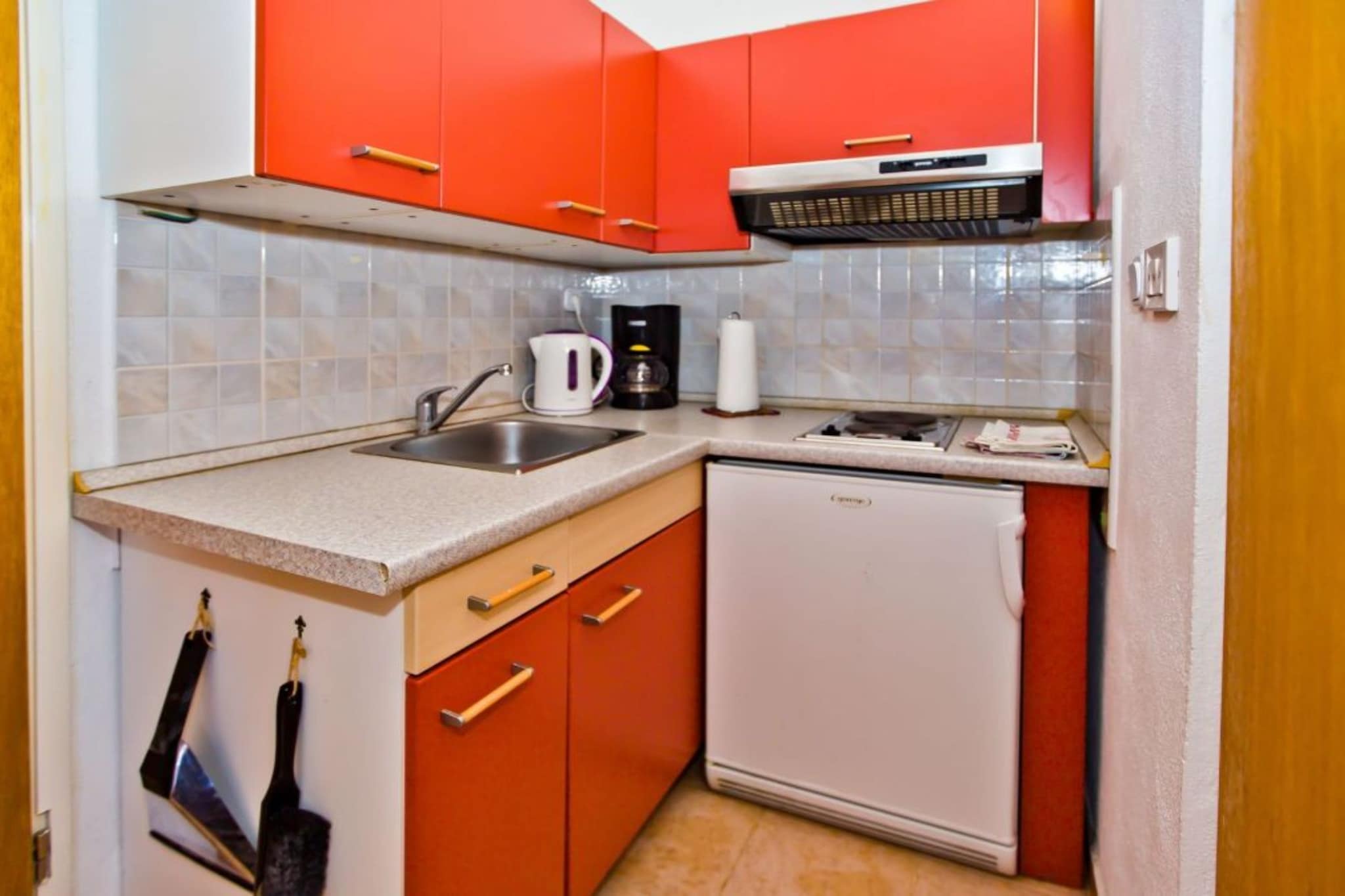 Charming and Sunny Hvar Apartments - One Bedroom Apartment with Balcony (owner 6)-Keuken