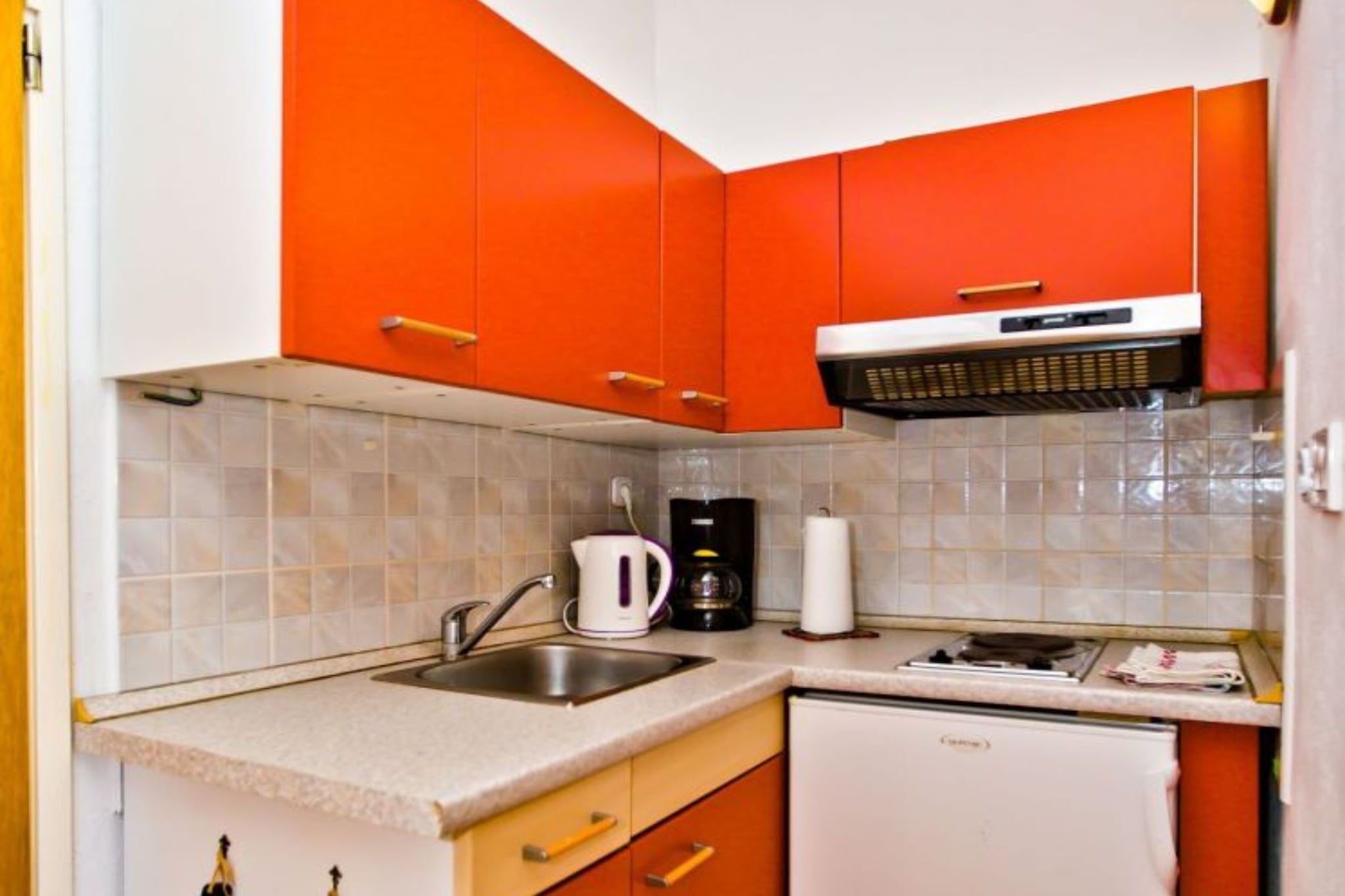 Charming and Sunny Hvar Apartments - One Bedroom Apartment with Balcony (owner 6)-Keuken