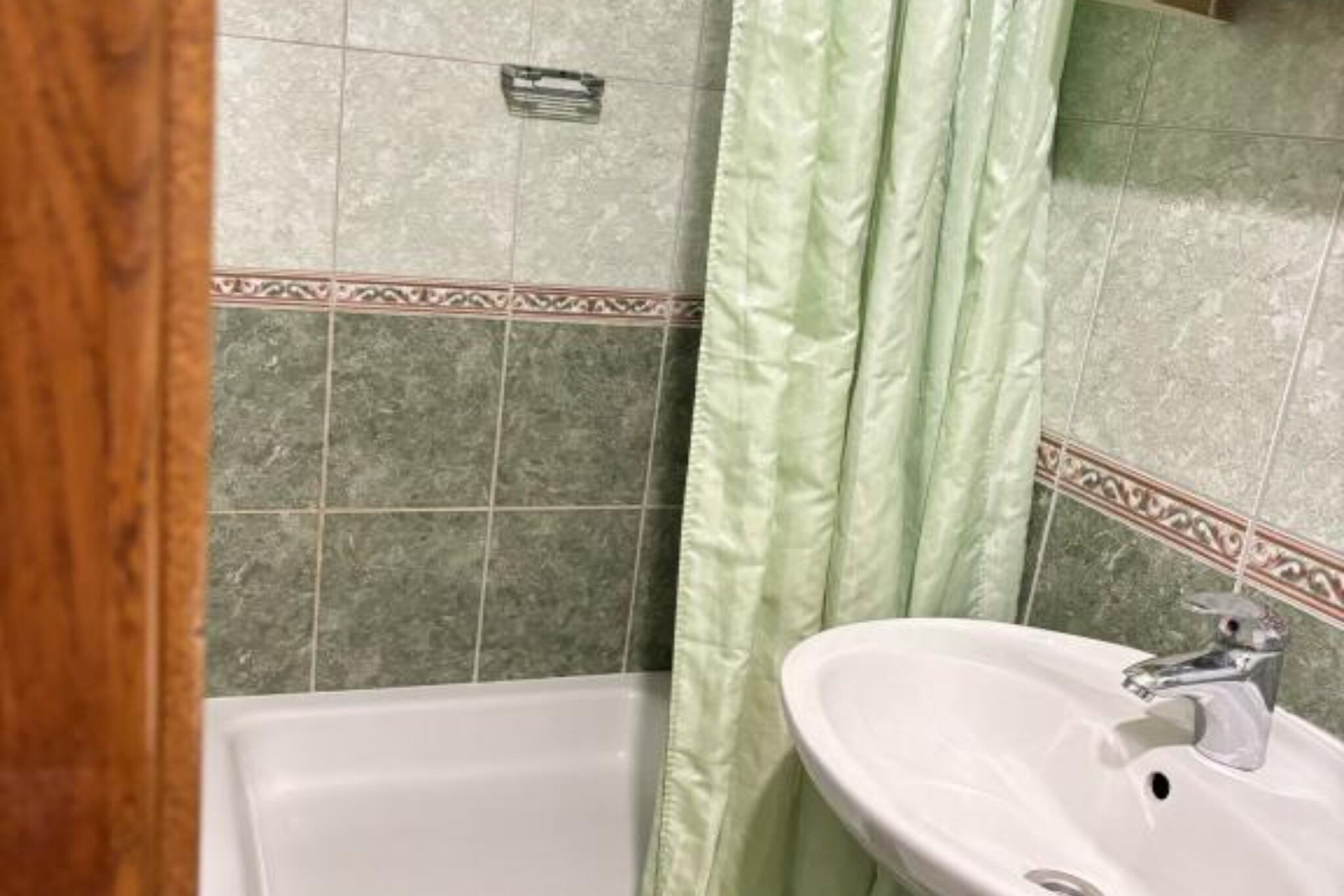 Studio Apartment 2-Bathroom