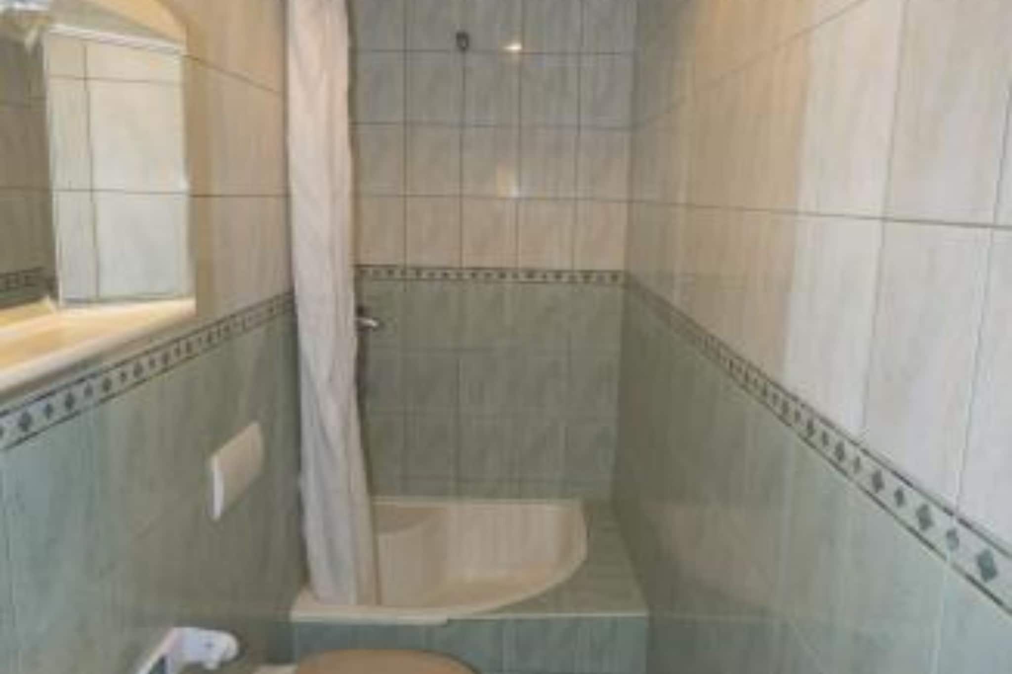 Beachfront Apartments Plaža - Two Bedroom Apartment A2-Badezimmer