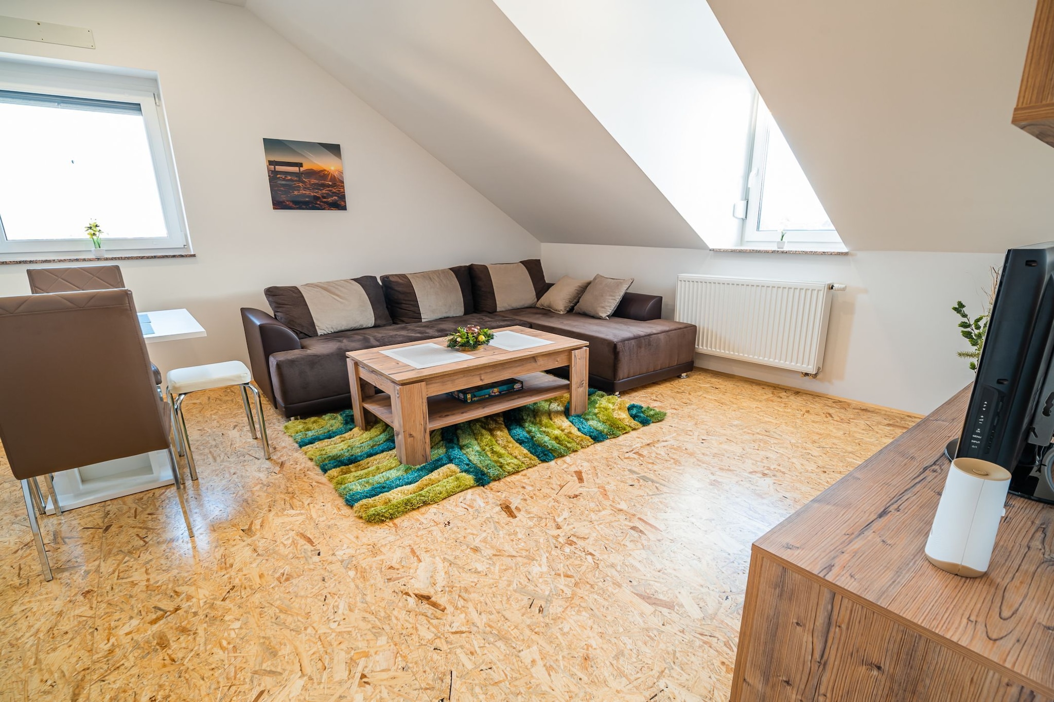 City Modern and Vibrant Apartments Ljubljana - One Bedroom Apartment-Woonkamer