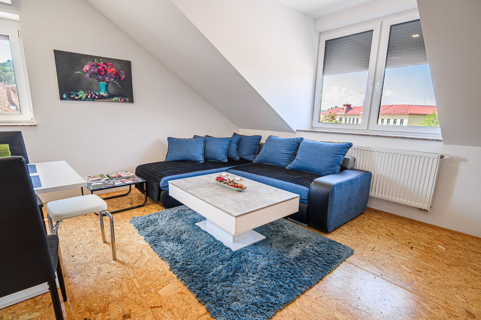 City Modern and Vibrant Apartments Ljubljana - Classic One Bedroom Apartment (owner A2)-Woonkamer