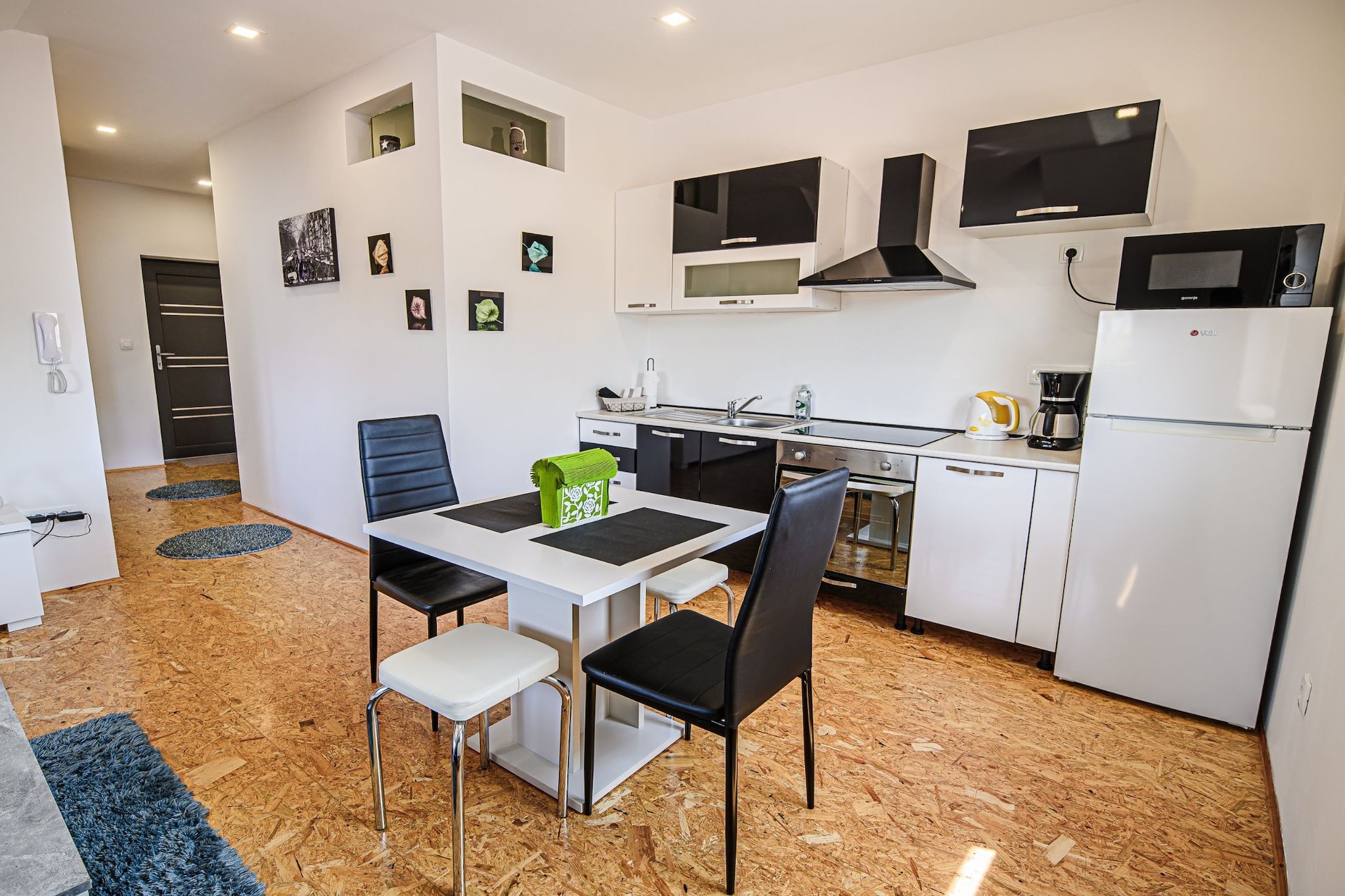 City Modern and Vibrant Apartments Ljubljana - Classic One Bedroom Apartment (owner A2)-Keuken