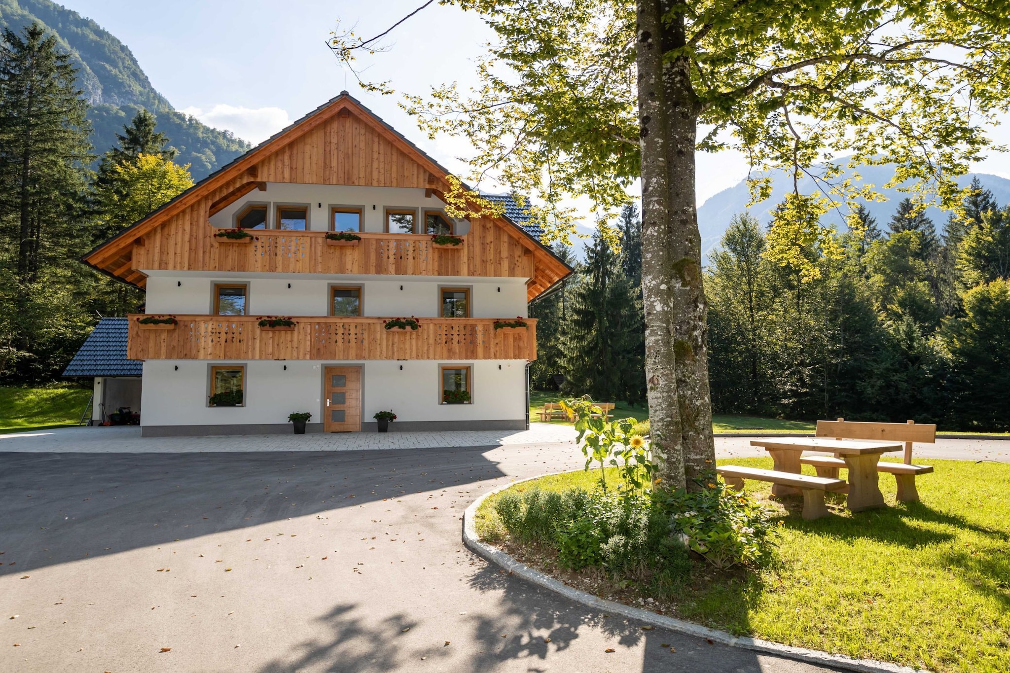 The Woodland Nook Apartments Bohinj - Comfort Two Bedroom Apartment with Balcony (owner F)-Buitenlucht