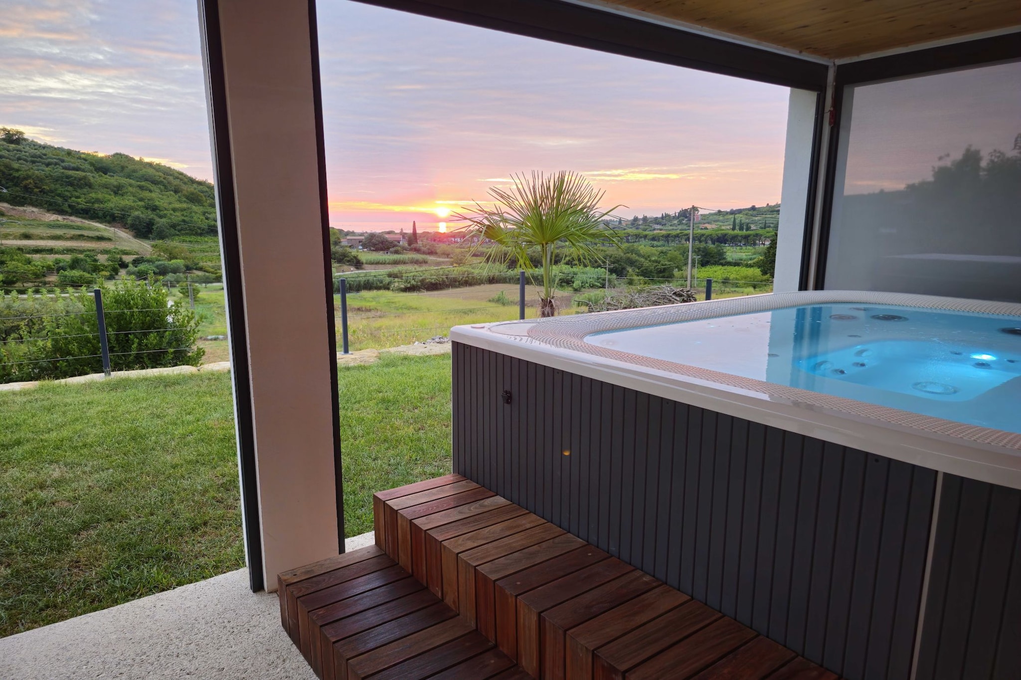 Portoroz Apartment with Sea View and Hot-Tub - One Bedroom Apartment with Sea View and Terrace-Spa