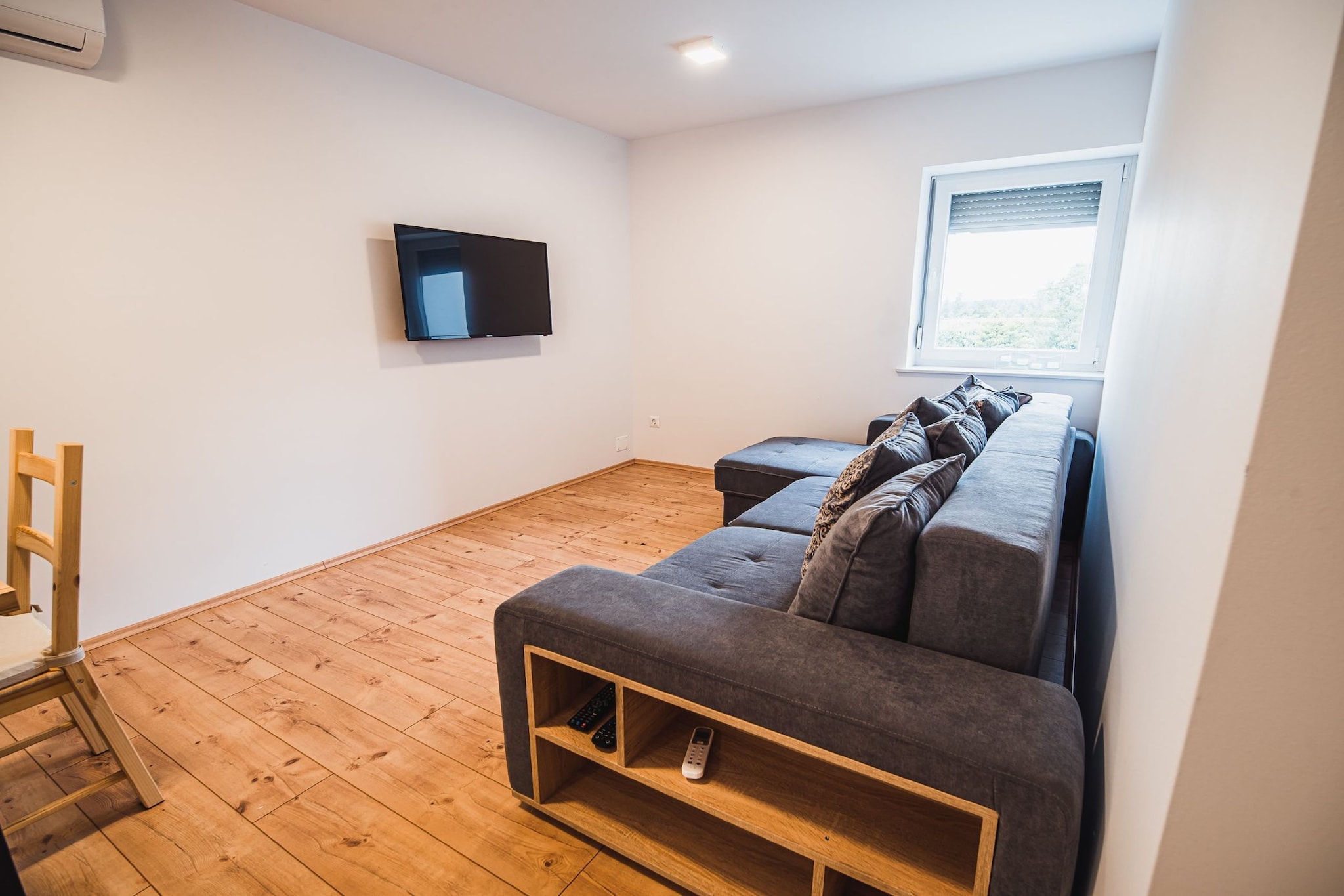 Family-Friendly Mountain Paradise Residences - Two Bedroom Apartment  with Terrace (owner Rozalija)