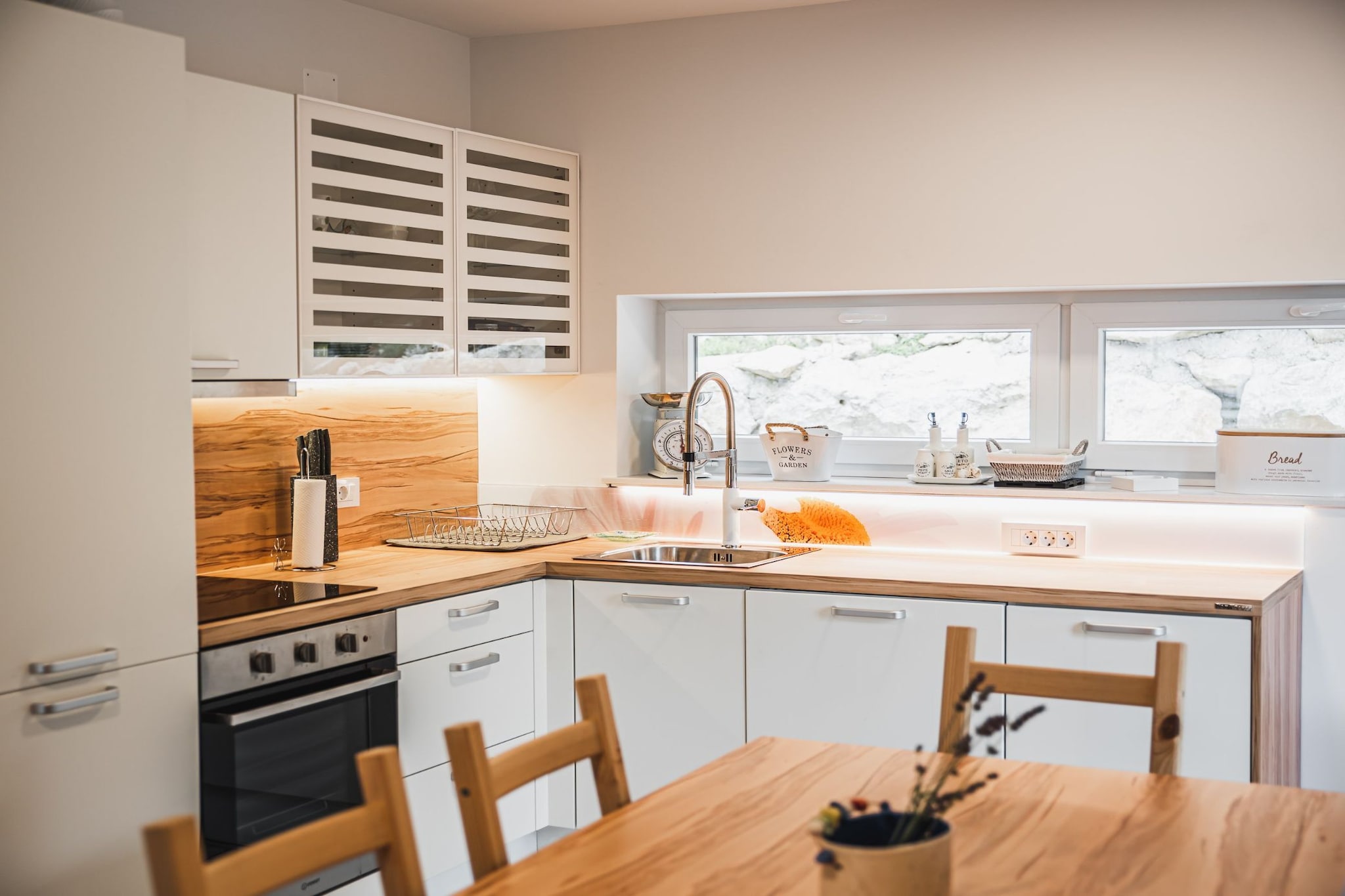 Family-Friendly Mountain Paradise Residences - Two Bedroom Apartment  with Terrace (owner Rozalija)-Kitchen