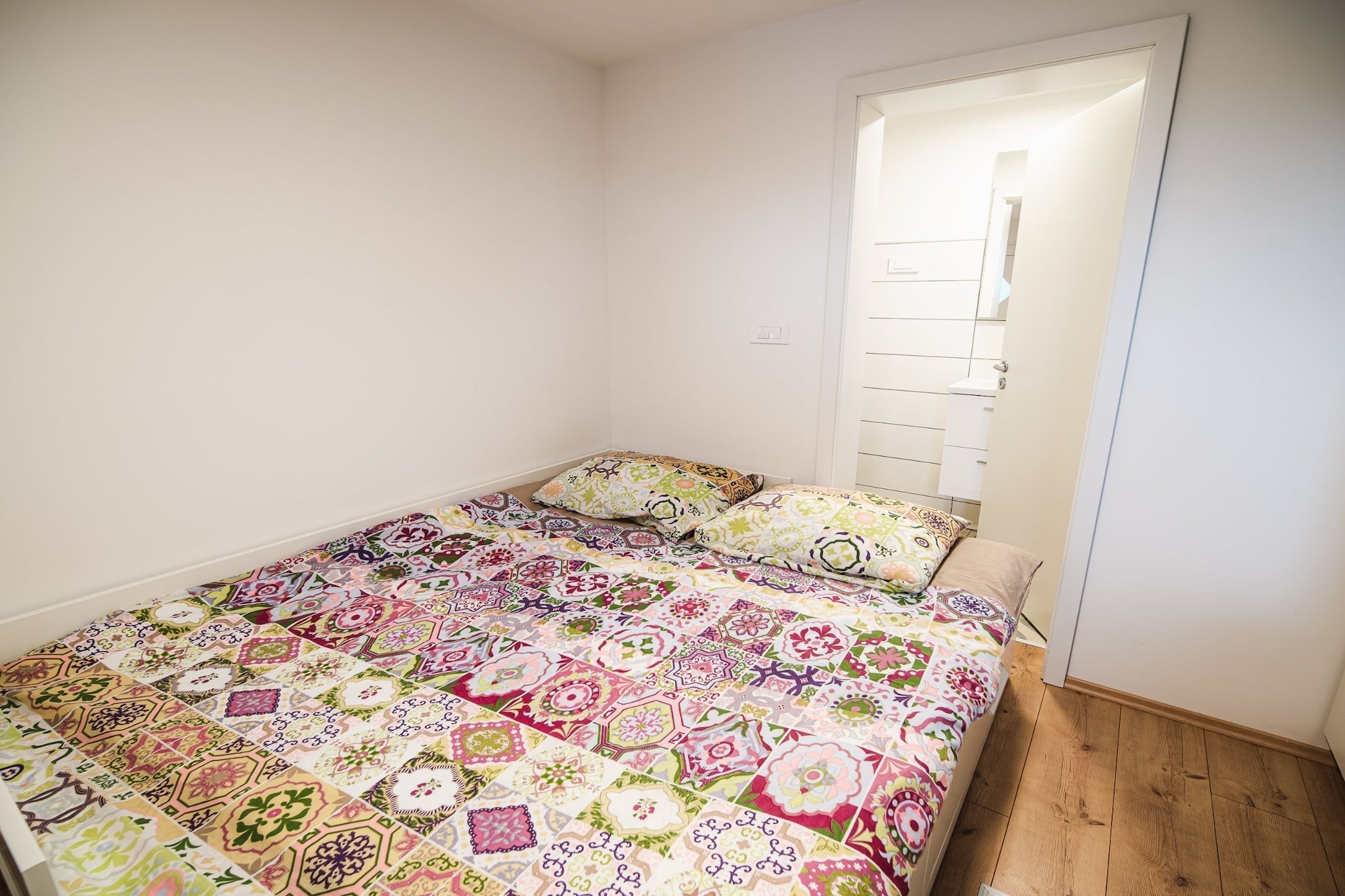 Family-Friendly Mountain Paradise Residences -  Studio Apartment with Terrace (owner Studio Rozalija 1)-Bedroom