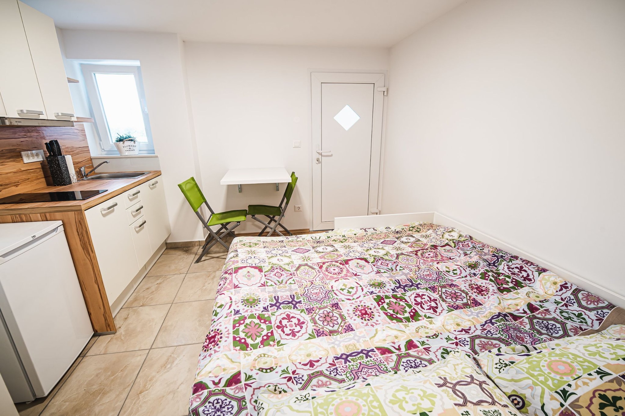 Family-Friendly Mountain Paradise Residences -  Studio Apartment with Terrace (owner Studio Rozalija 1)-Bedroom