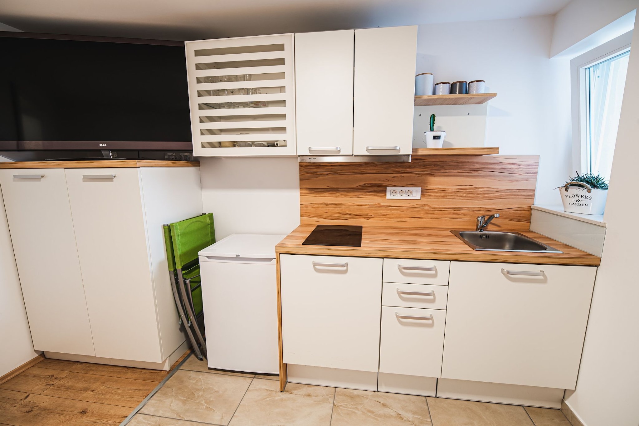 Family-Friendly Mountain Paradise Residences -  Studio Apartment with Terrace (owner Studio Rozalija 1)