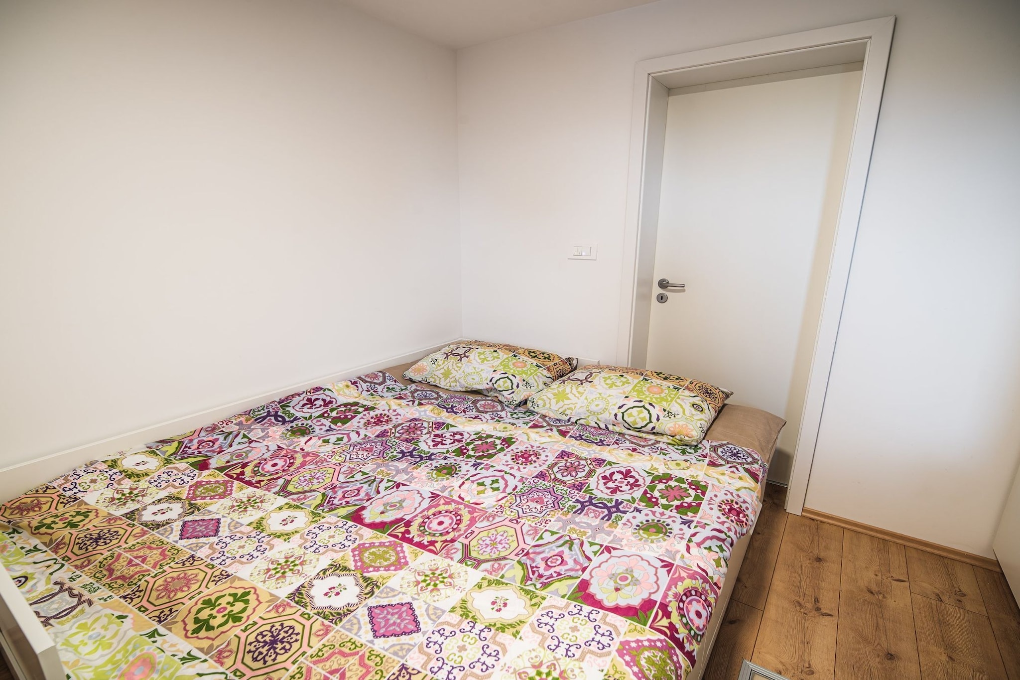 Family-Friendly Mountain Paradise Residences -  Classic Studio Apartment with Terrace (owner Studio Rozalija 2)-Bedroom