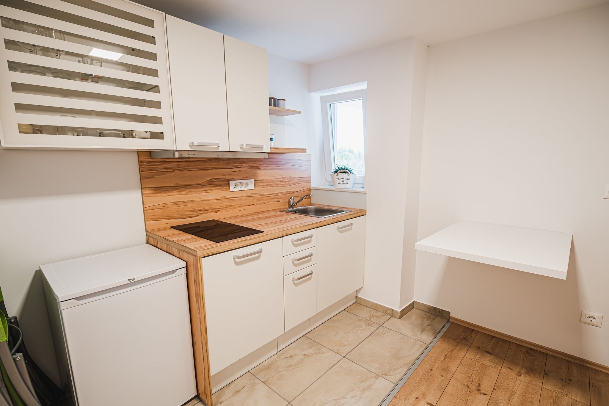 Family-Friendly Mountain Paradise Residences -  Classic Studio Apartment with Terrace (owner Studio Rozalija 2)-Untagged