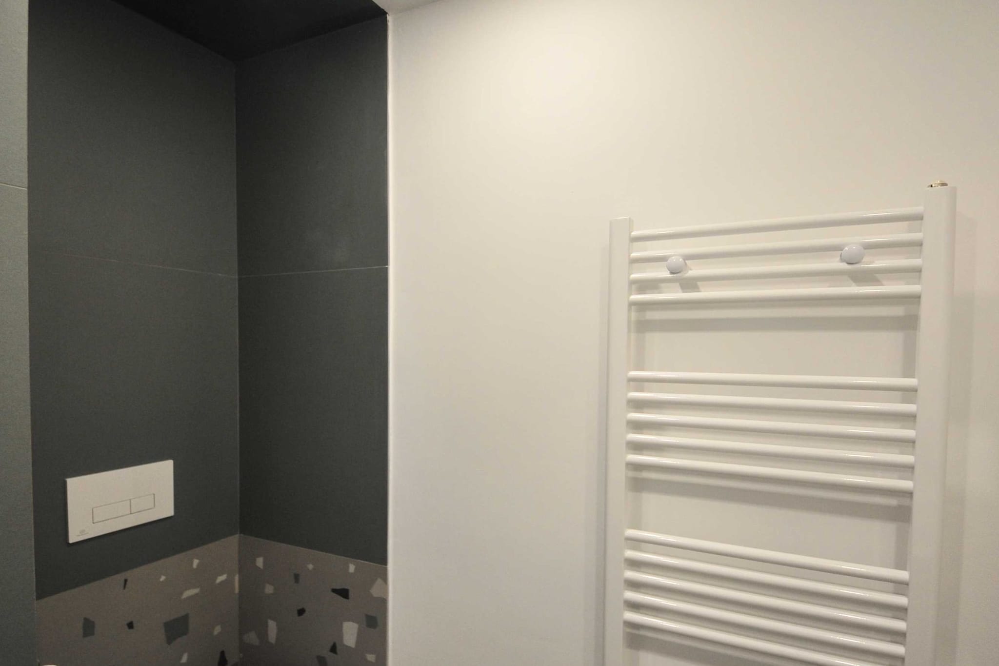 Downtown Izola Modern and Classy Apartments - One Bedroom Apartment with Balcony (owner Levant)-Badkamer