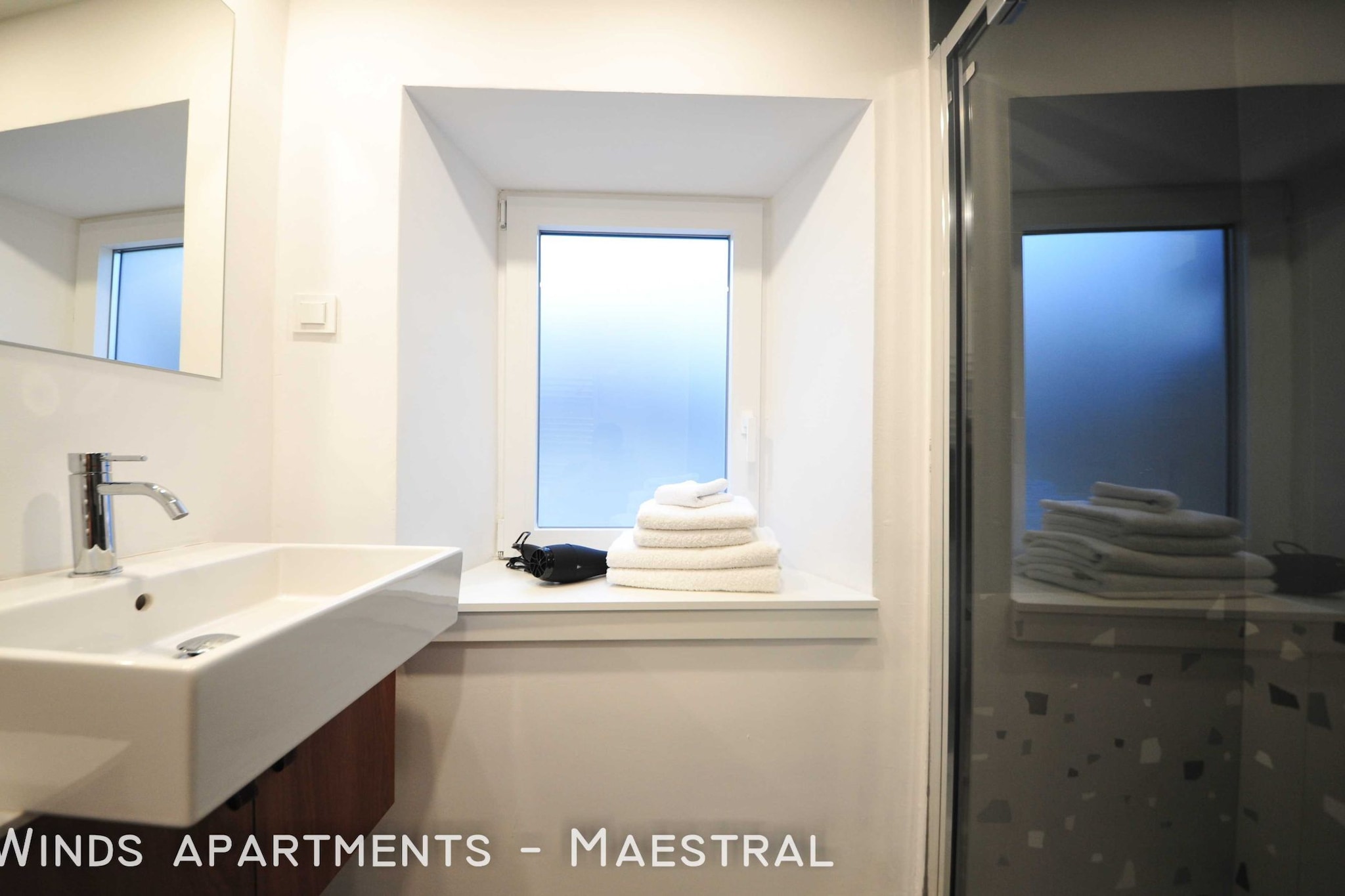 Downtown Izola Modern and Classy Apartments - Studio Apartment (owner Maestral)-Badkamer