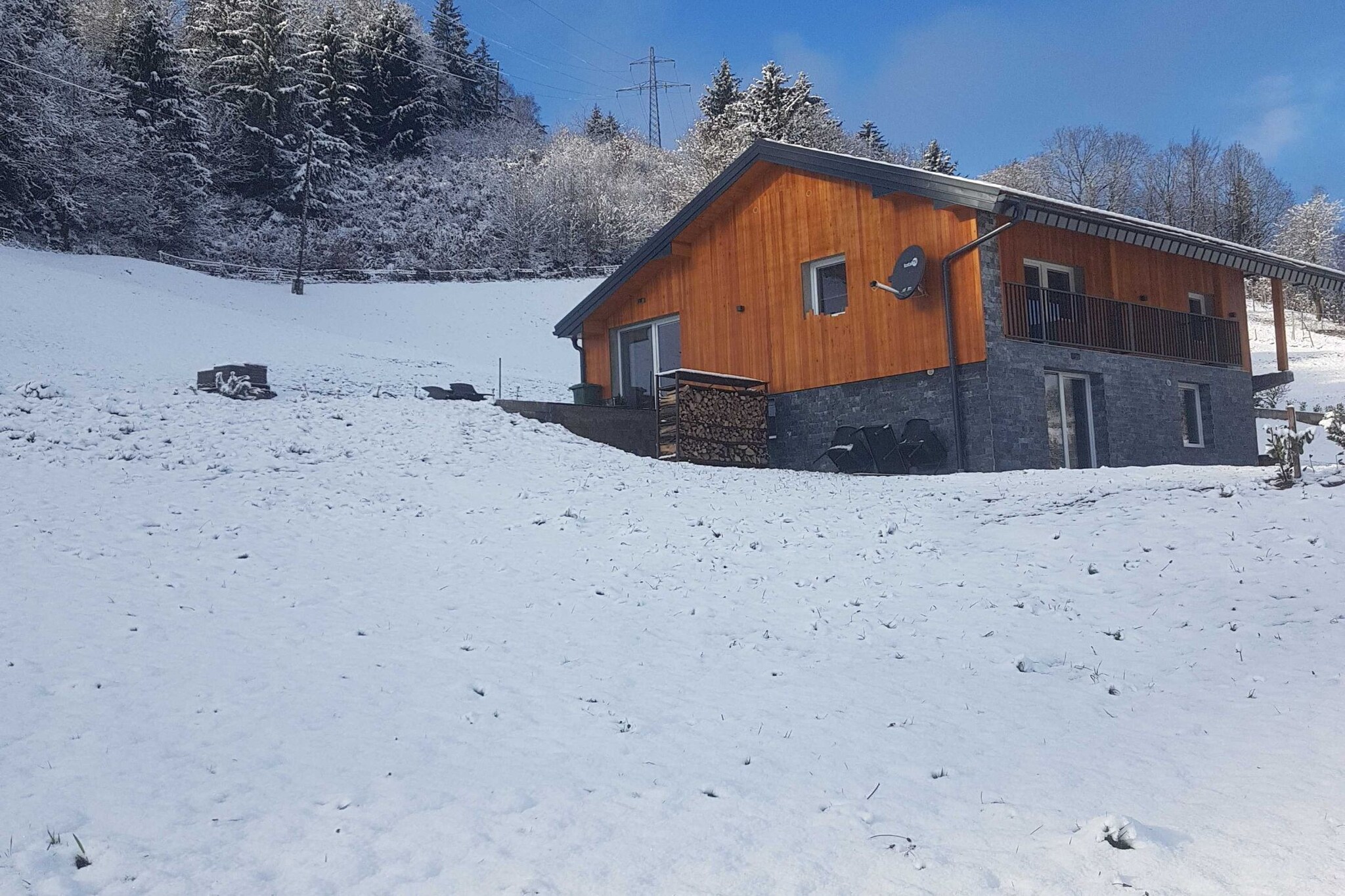 Serene and Radiant Retreat Apartments - One Bedroom Apartment-Buitenlucht