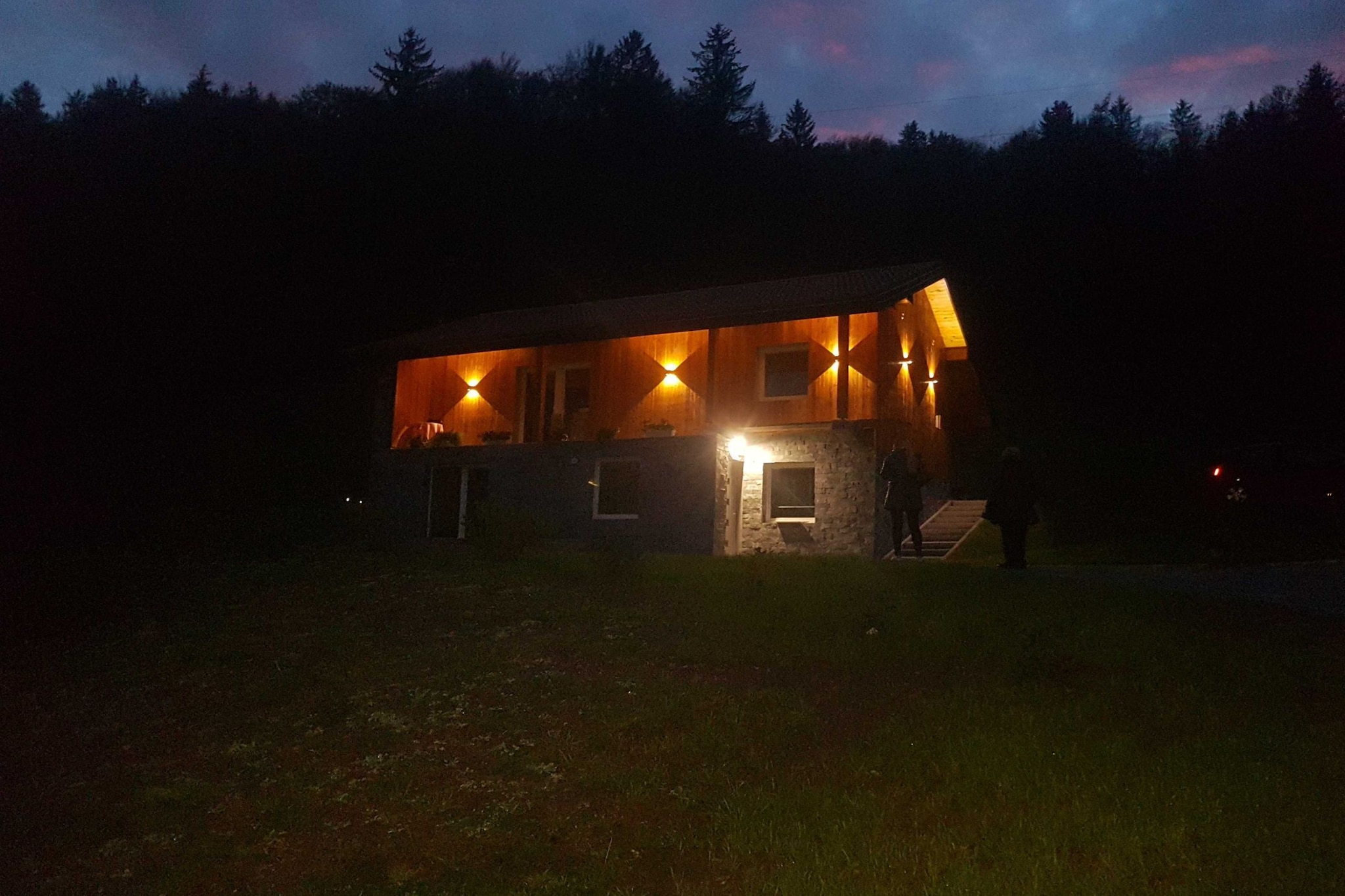 Serene and Radiant Retreat Apartments - One Bedroom Apartment-Buitenlucht