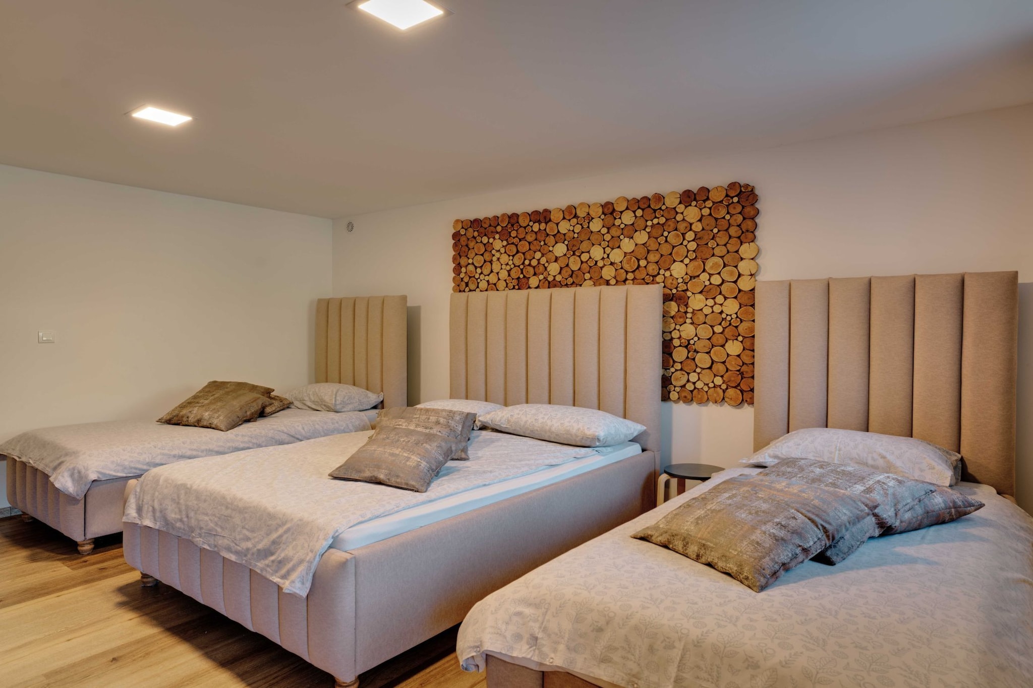 Serene and Radiant Retreat Apartments - One Bedroom Apartment-Slaapkamer