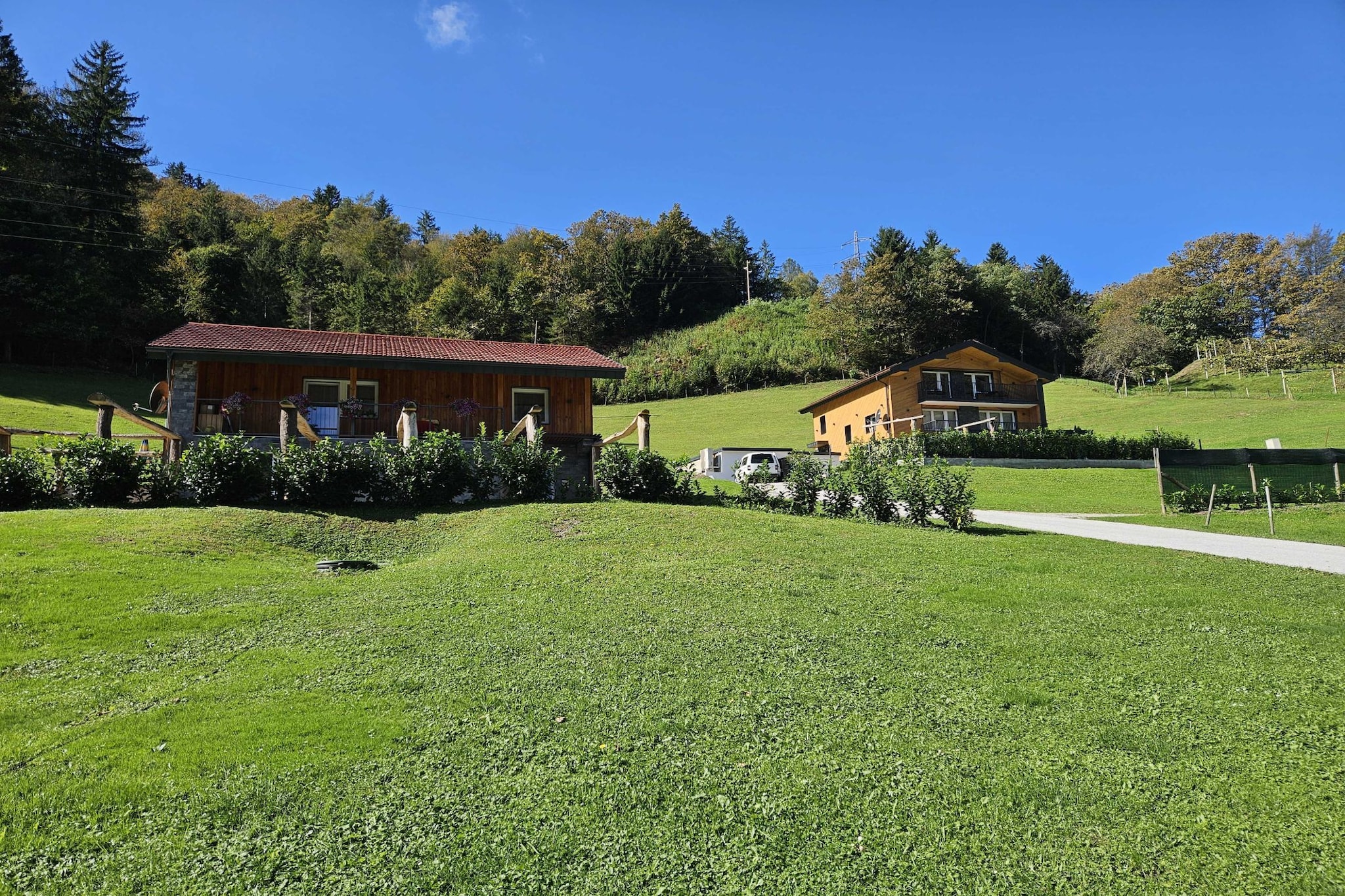 Serene and Radiant Retreat Apartments - Two Bedroom Apartment-Buitenlucht