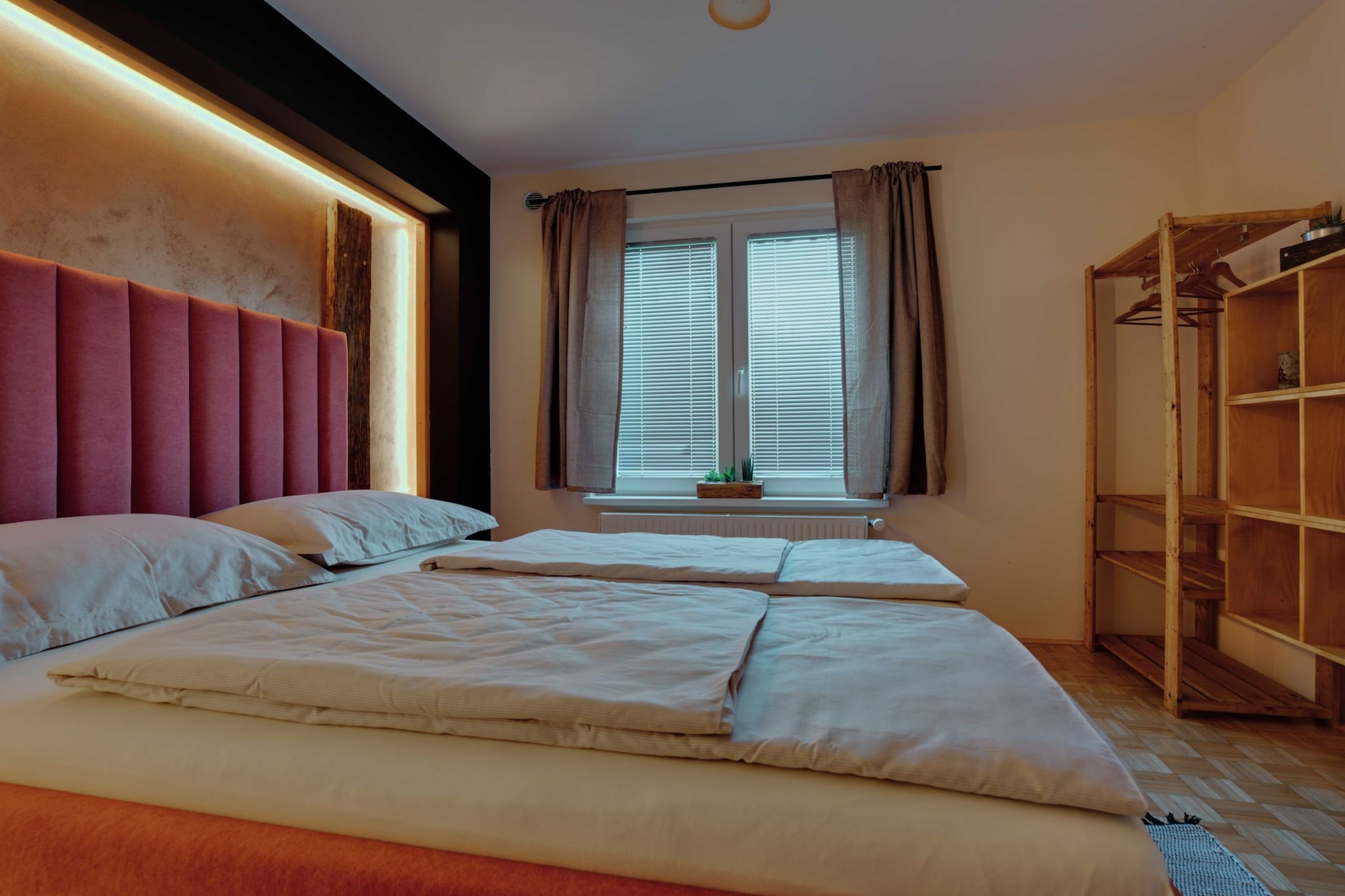 Serene and Radiant Retreat Apartments - Two Bedroom Apartment-Slaapkamer