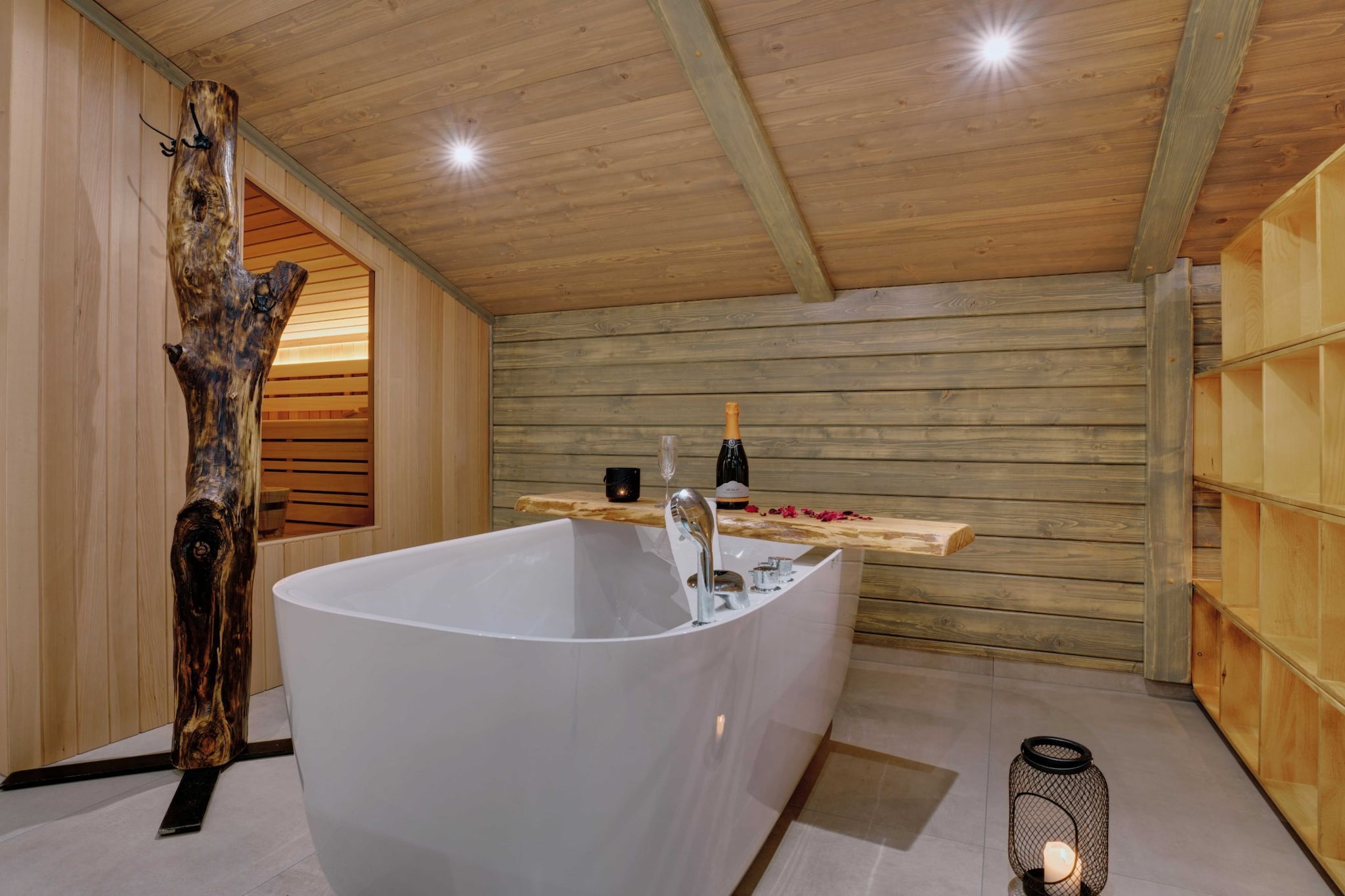 Serene and Radiant Retreat Apartments - One Bedroom Apartment with Sauna-Badkamer
