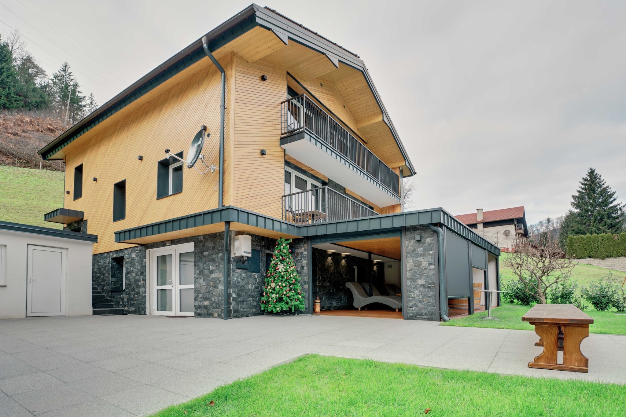 Serene and Radiant Retreat Apartments - One Bedroom Apartment with  Hot Tub-Buitenlucht