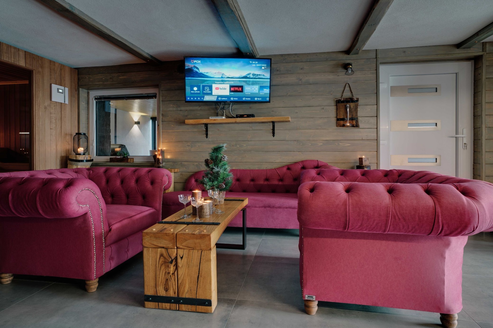 Serene and Radiant Retreat Apartments - One Bedroom Apartment with  Hot Tub-Slaapkamer