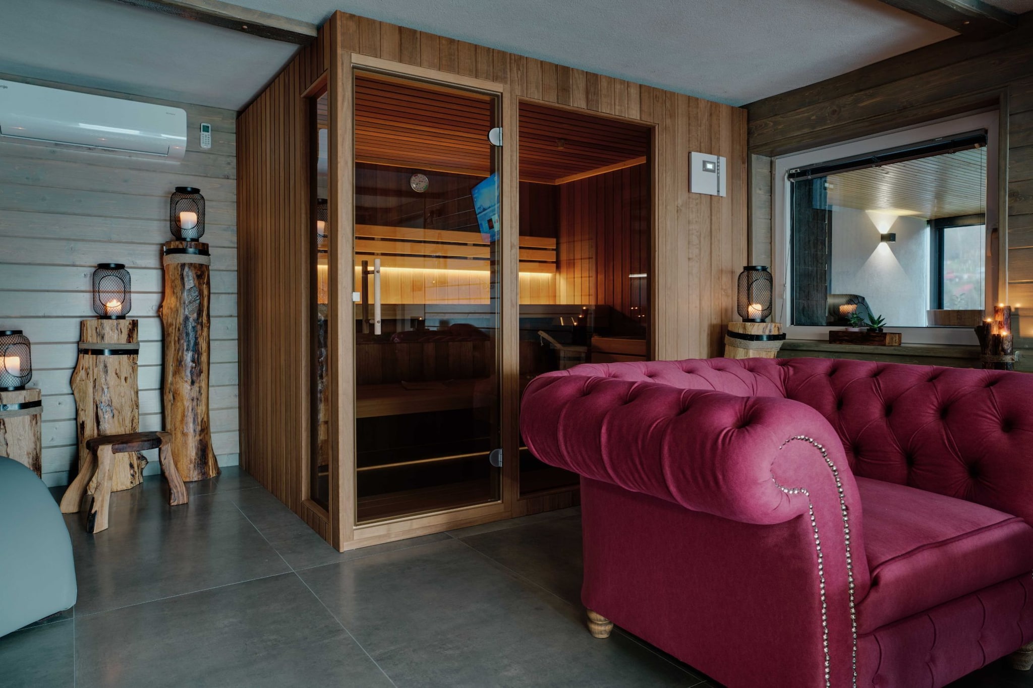 Serene and Radiant Retreat Apartments - One Bedroom Apartment with  Hot Tub-Slaapkamer
