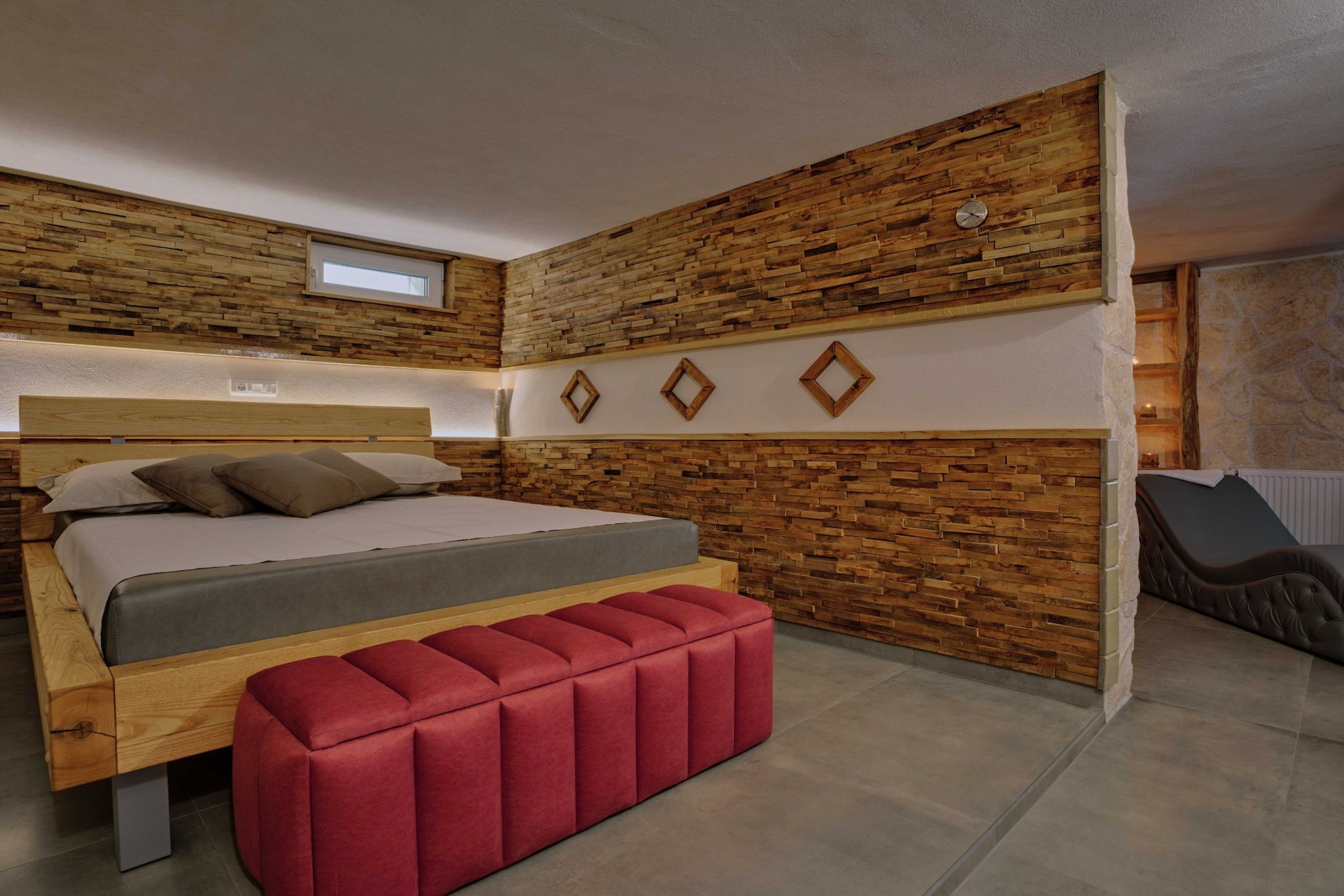 Serene and Radiant Retreat Apartments - One Bedroom Apartment with  Hot Tub