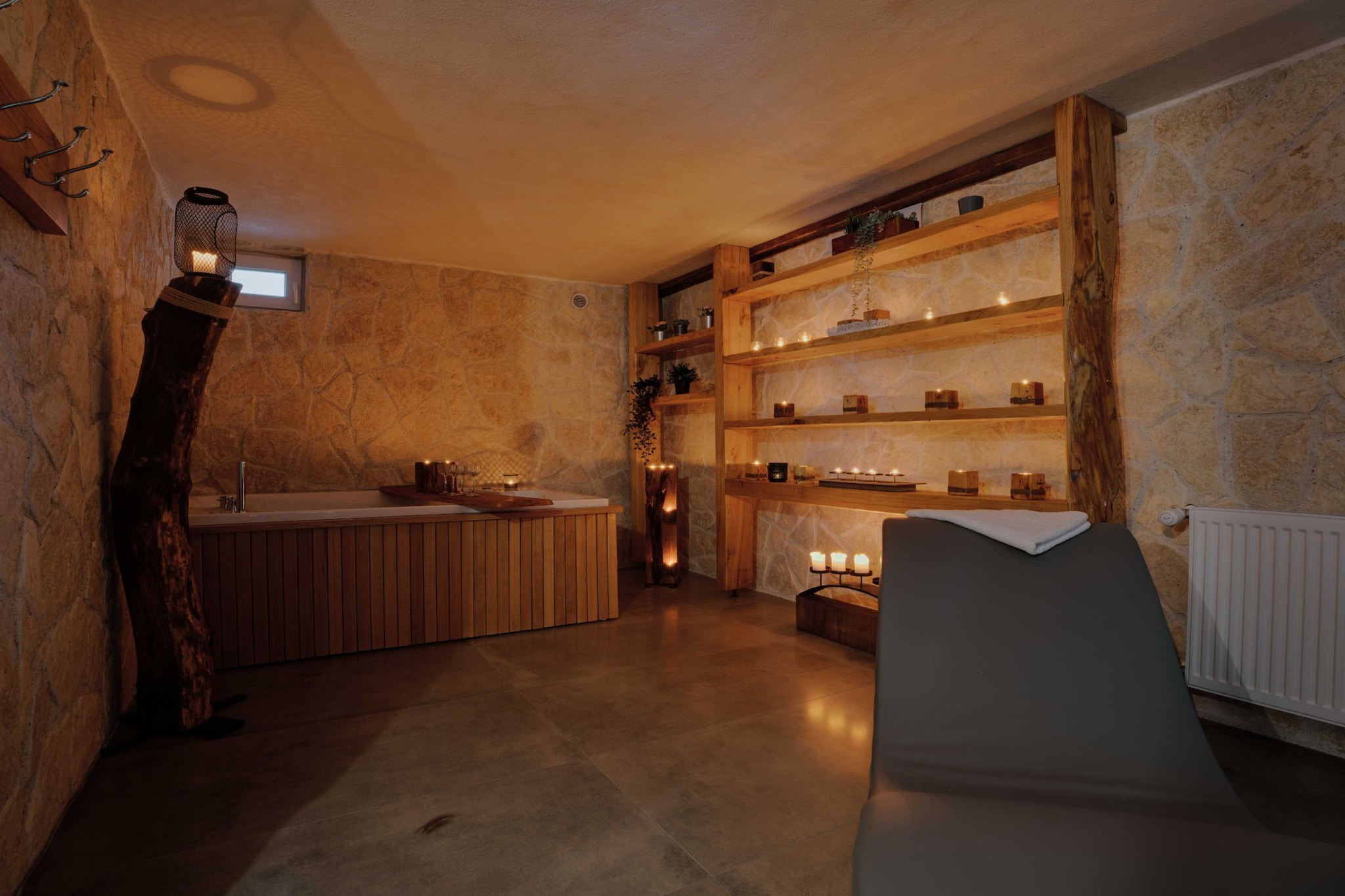 Serene and Radiant Retreat Apartments - One Bedroom Apartment with  Hot Tub-Spa