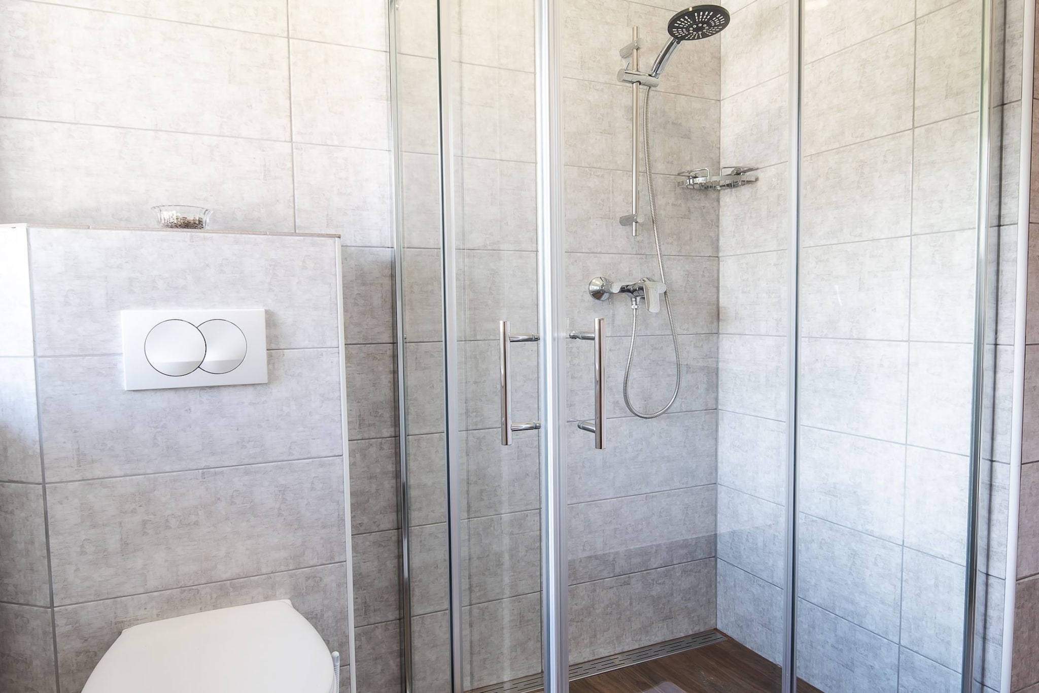 Mountain View Haven Apartments - One Bedroom Apartment  with Balcony-Salle de bain