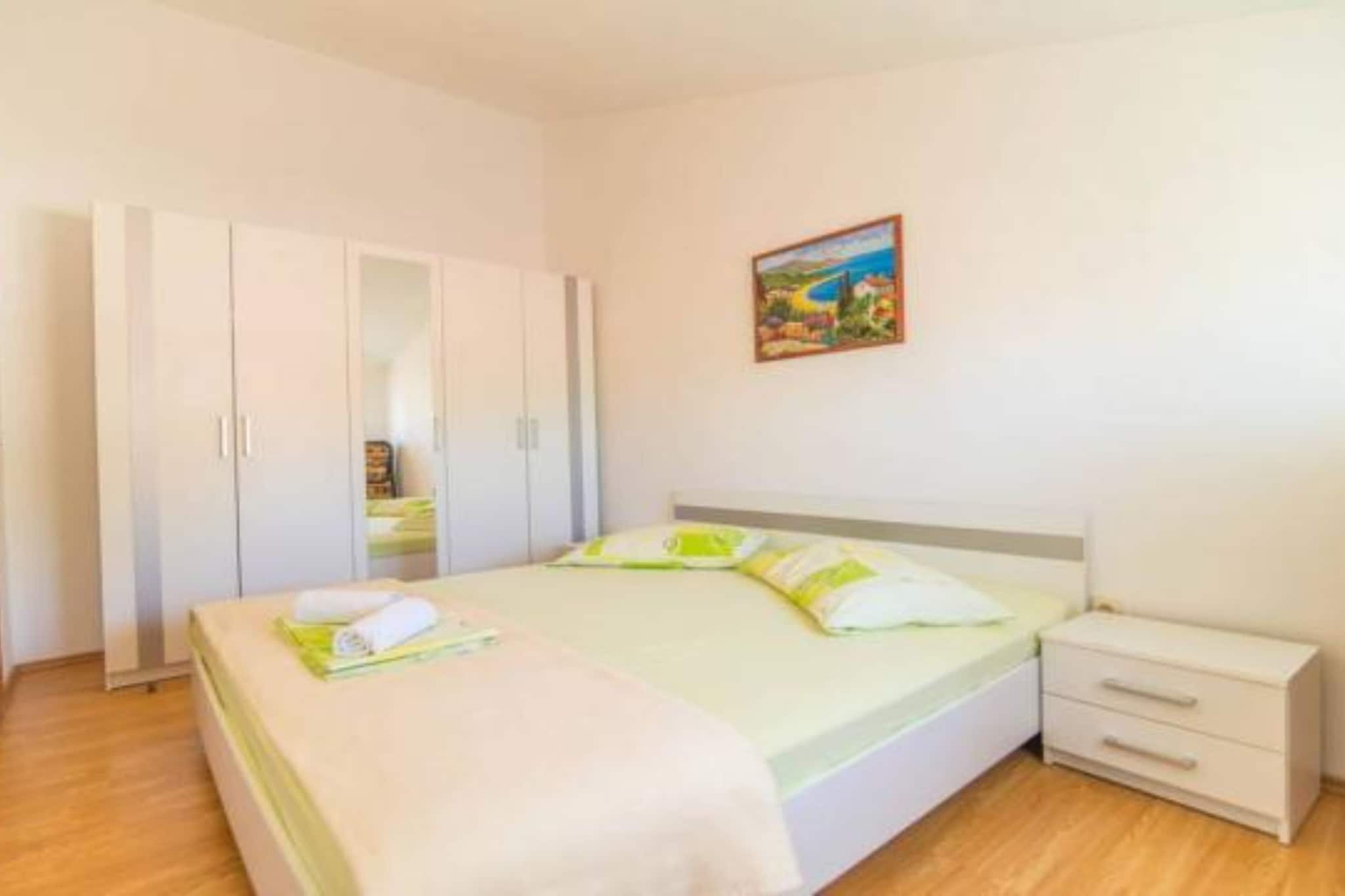 Apartmani Cihorich - Two Bedroom Apartment with Pool ( A6)
