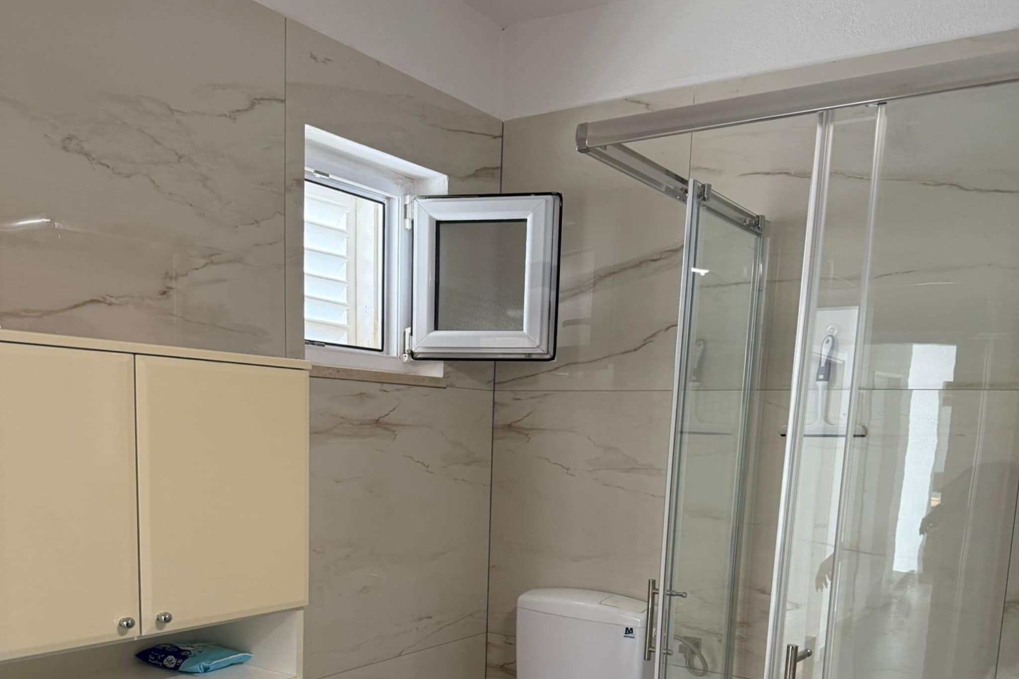 Apartmani Cihorich - Two Bedroom Apartment with Pool ( A6)-Badkamer