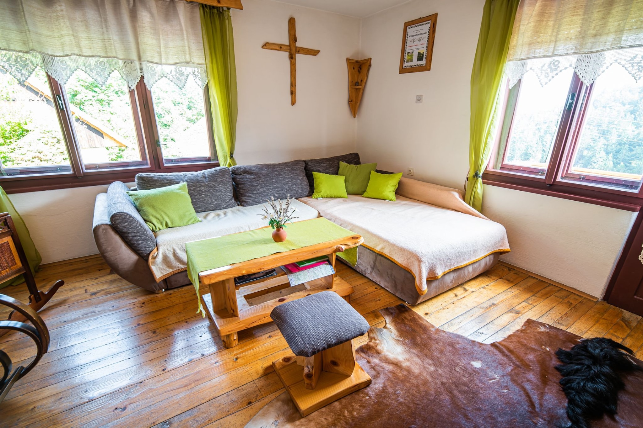 Bloomfield Retreat Country House with Sauna - Three Bedroom Country House-Salon