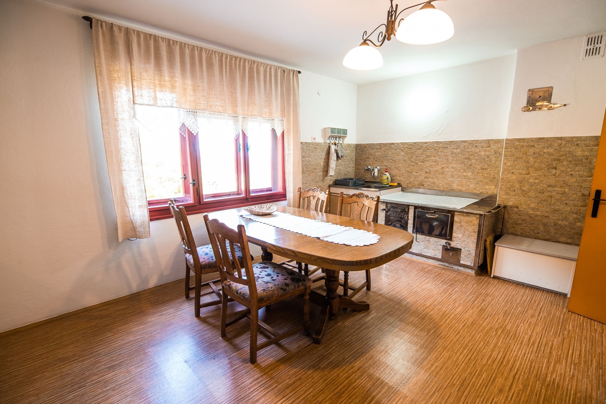 Bloomfield Retreat Country House with Sauna - Three Bedroom Country House-Cuisine