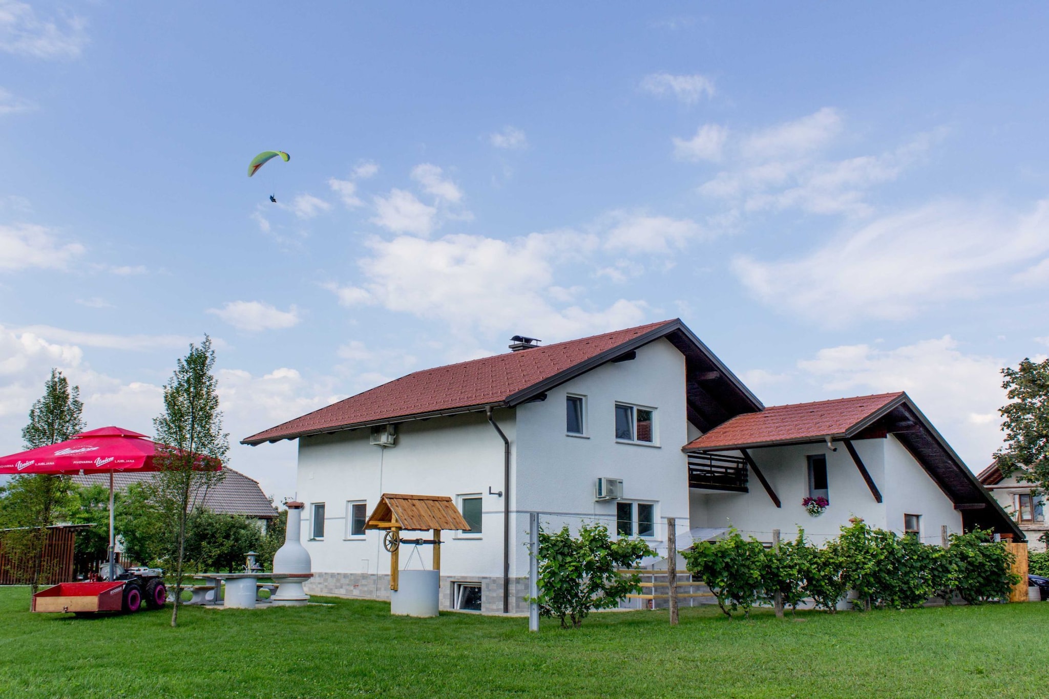Cozy Holiday Home with Garden, BBQ, and Outdoor Dining Area in Rečica ob Savinji - Two Bedroom Apartment-Extérieur