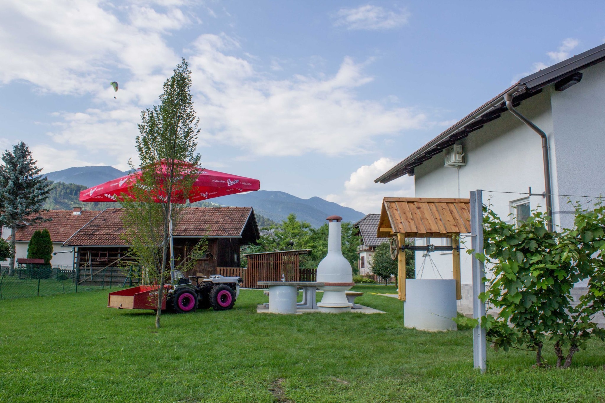 Cozy Holiday Home with Garden, BBQ, and Outdoor Dining Area in Rečica ob Savinji - Two Bedroom Apartment-Extérieur
