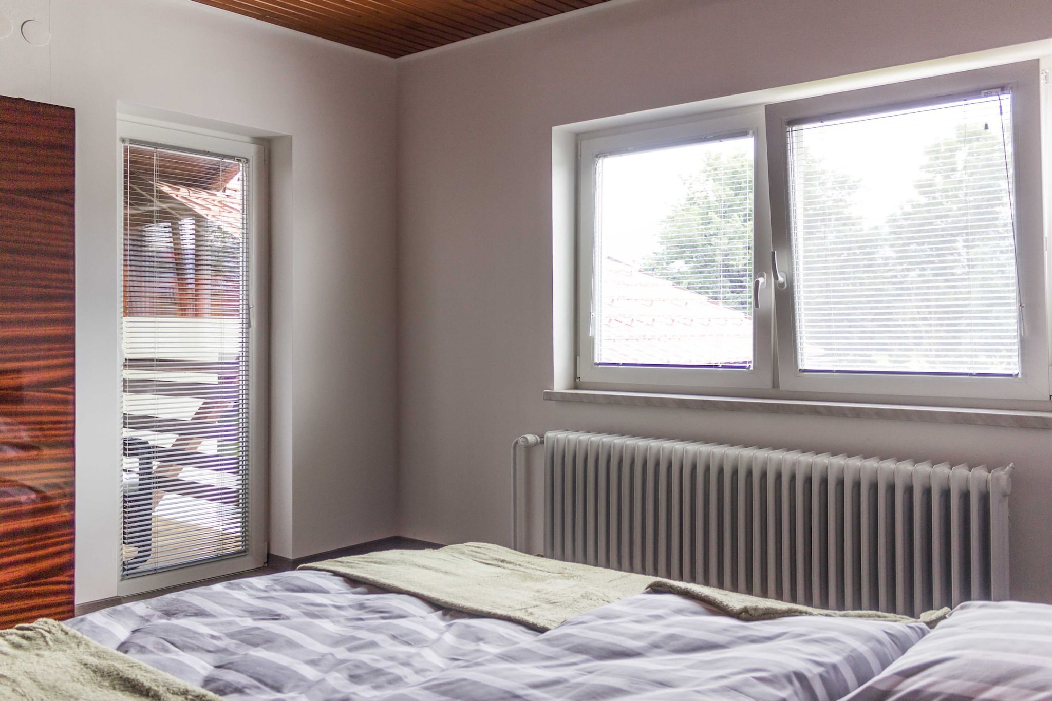 Cozy Holiday Home with Garden, BBQ, and Outdoor Dining Area in Rečica ob Savinji - Two Bedroom Apartment-Chambre