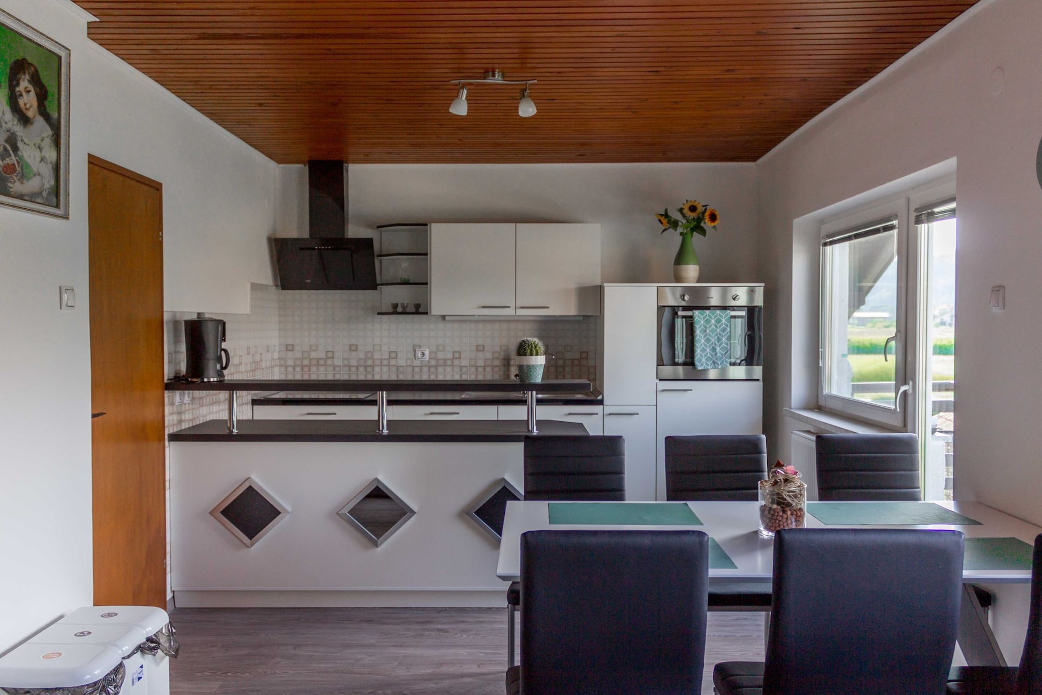 Cozy Holiday Home with Garden, BBQ, and Outdoor Dining Area in Rečica ob Savinji - Two Bedroom Apartment-Cuisine