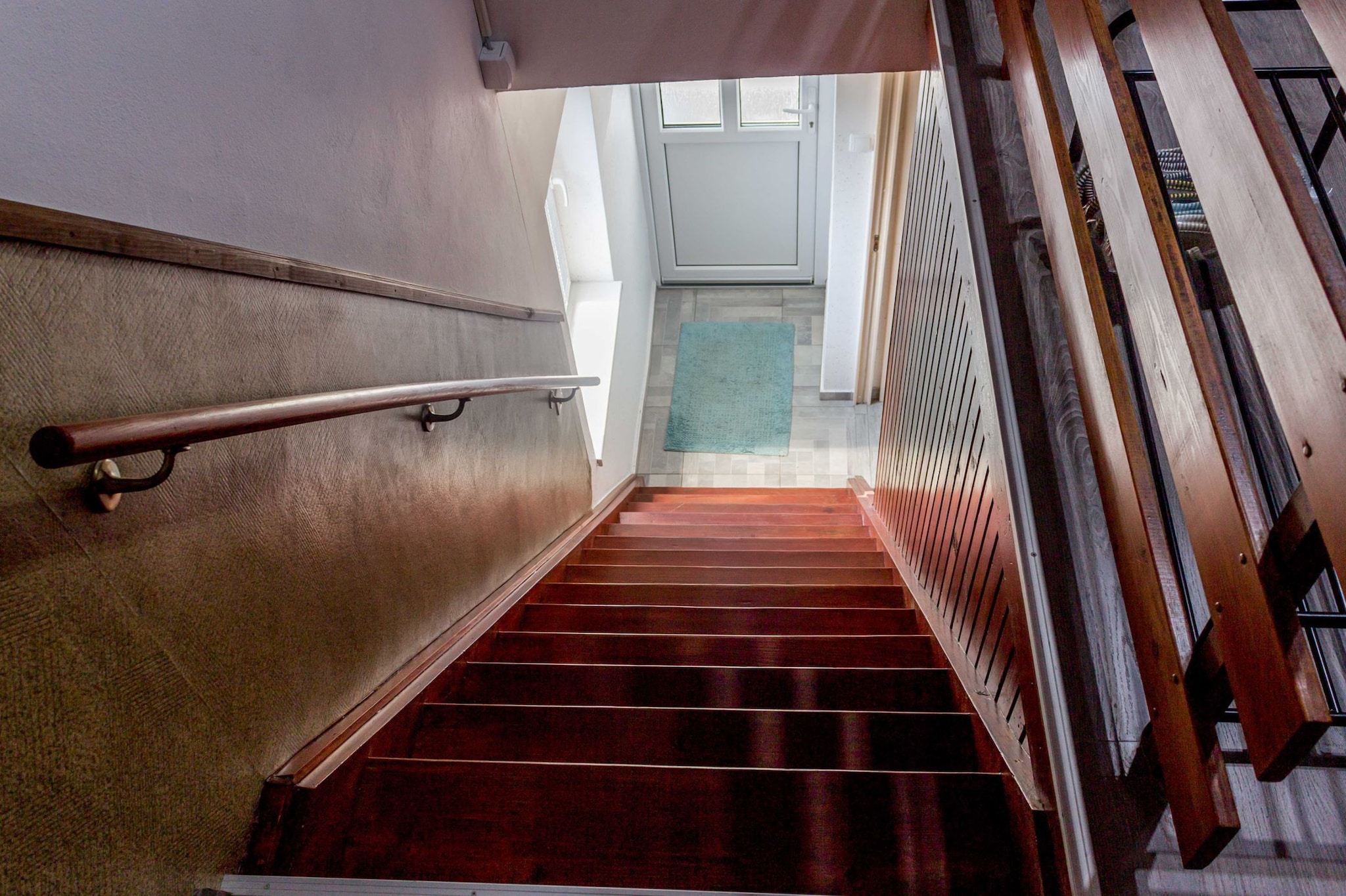 Cozy Holiday Home with Garden, BBQ, and Outdoor Dining Area in Rečica ob Savinji - Two Bedroom Apartment-Escalier