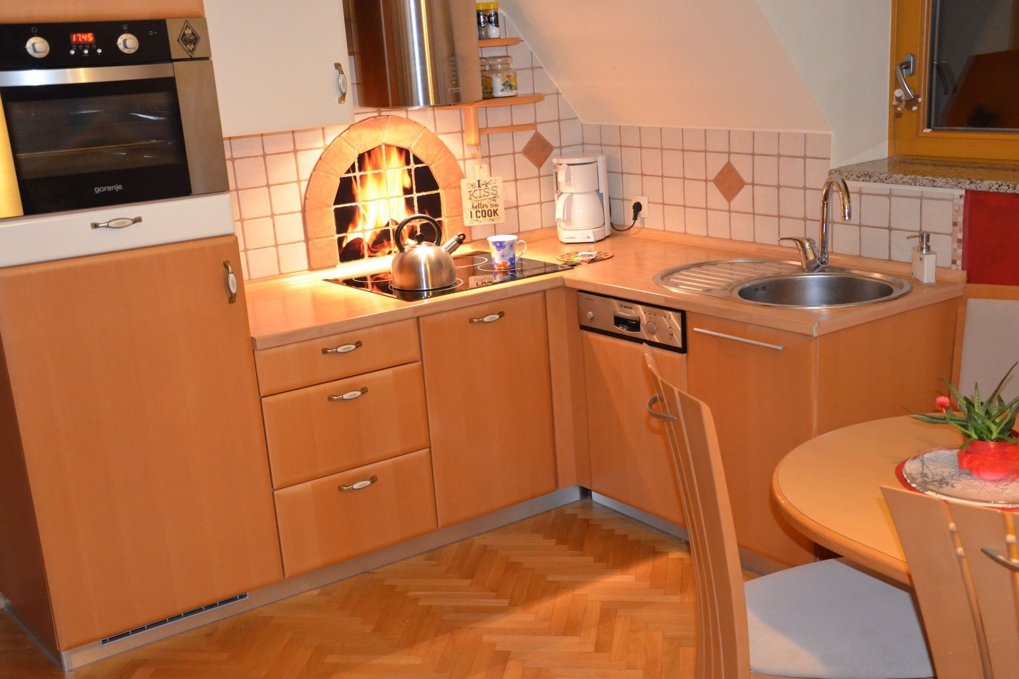 Kranjska Gora Comfortable Apartment with Balcony and Mountain View - Two Bedroom Apartment with Balcony-Keuken