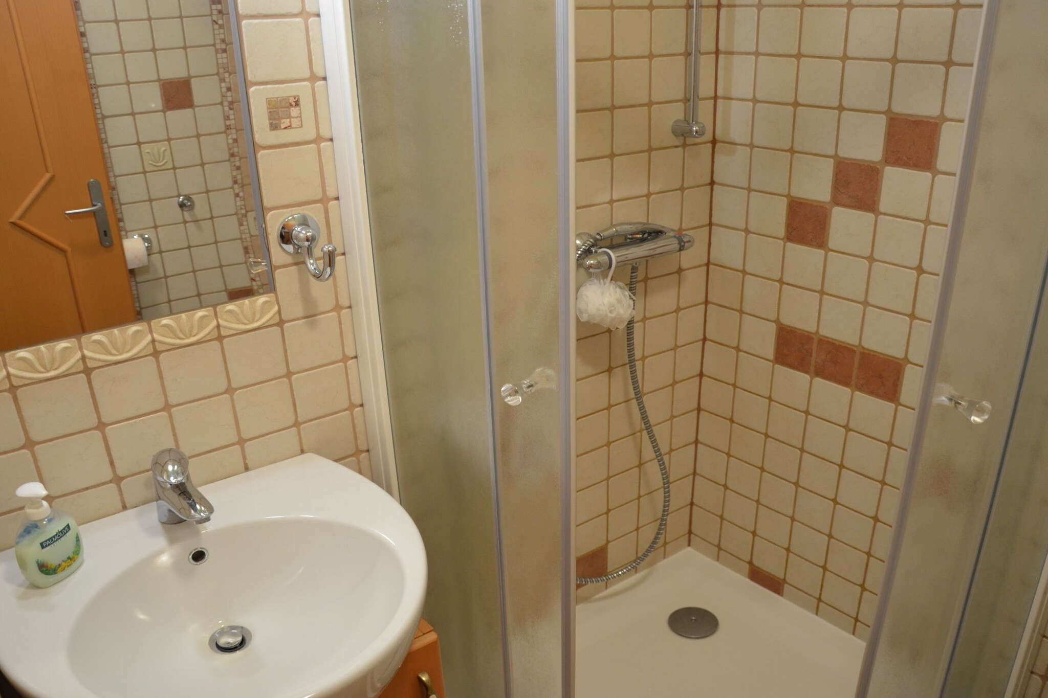 Kranjska Gora Comfortable Apartment with Balcony and Mountain View - Two Bedroom Apartment with Balcony-Badkamer