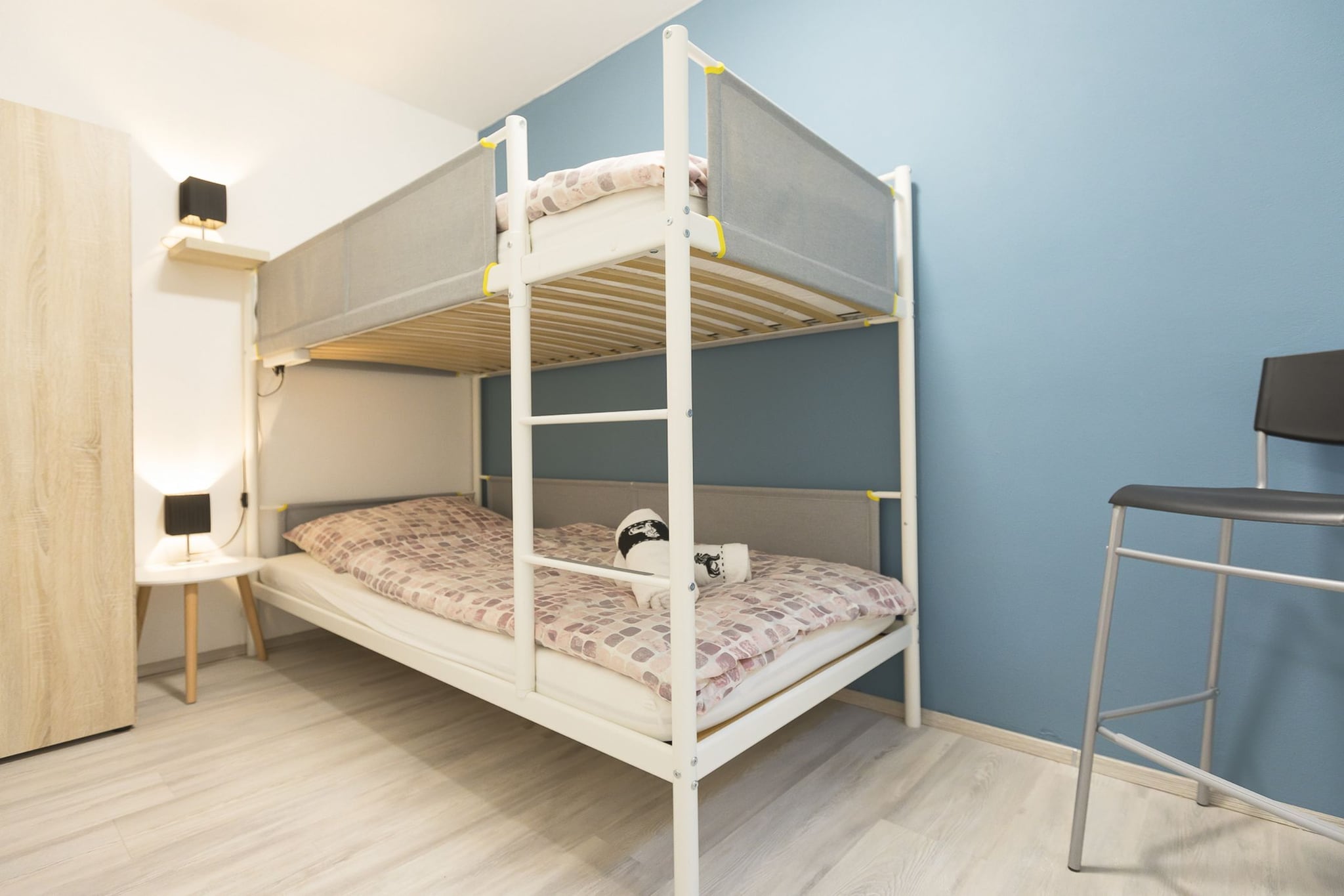 Downtown Koper Spacious Apartment with Balcony - Two Bedroom Apartment with Balcony-Slaapkamer