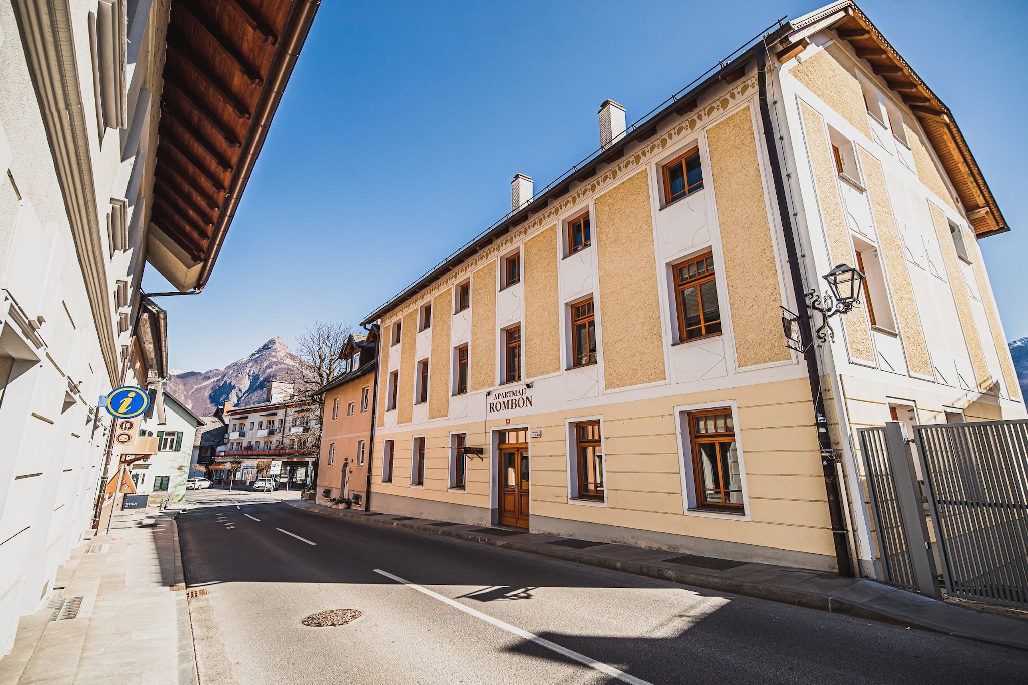 Bovec Picturesque Mountain Vista Residences - Two Bedroom Apartment (owner D)-Im Freien