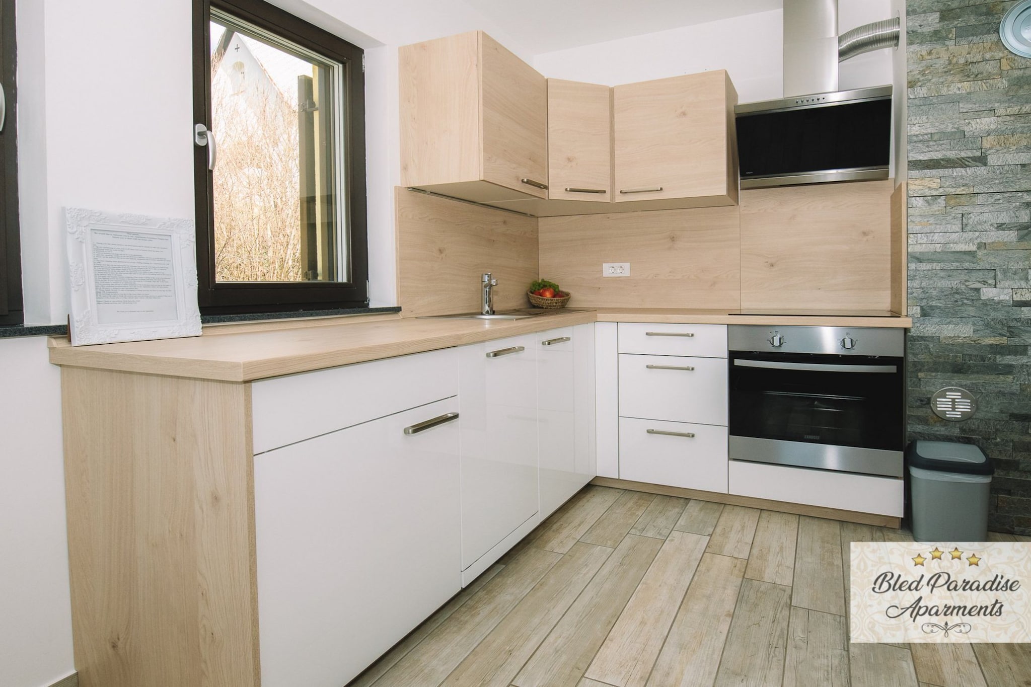 Bled Prestigious and Stylish Apartments - Classic One Bedroom Apartment with Balcony (owner 4)-Keuken