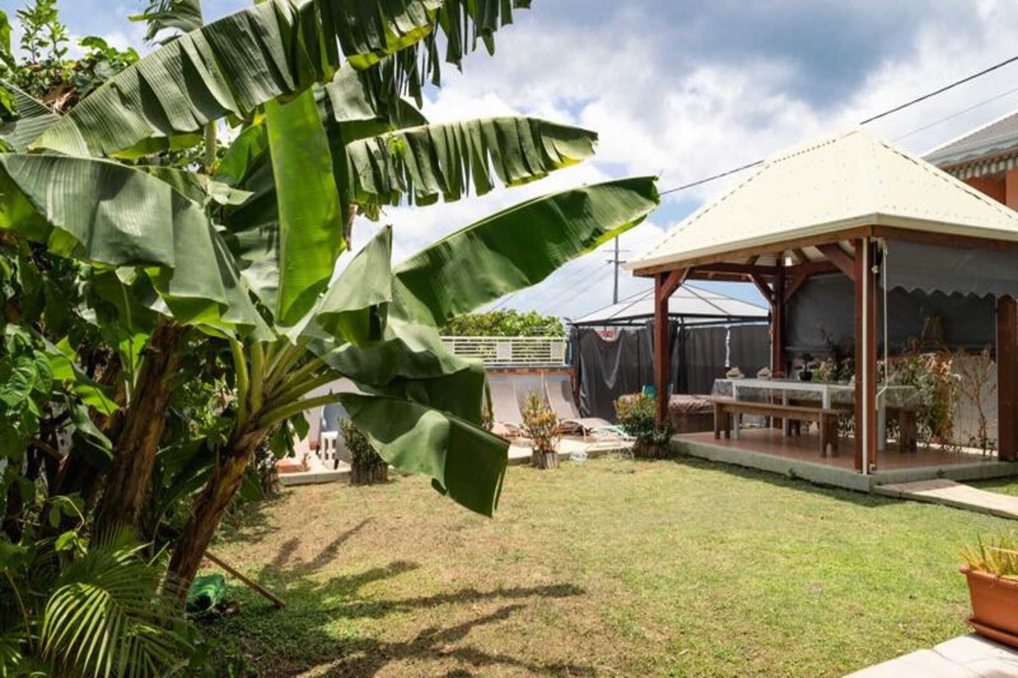 Houses & Villas for 14 People