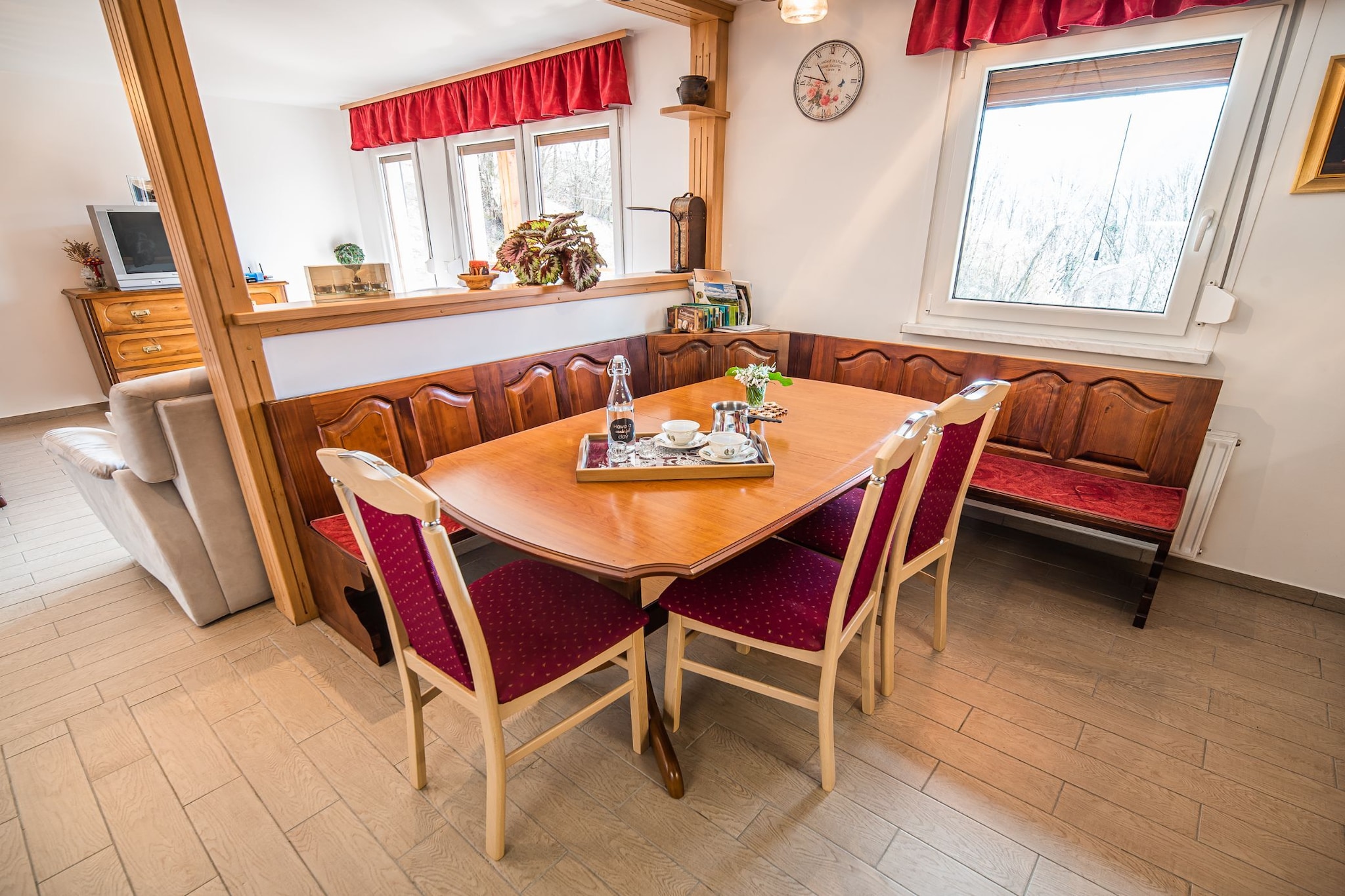 Holiday Home Slap with Sauna and BBQ - Two Bedroom Holiday Home-Eetkamer